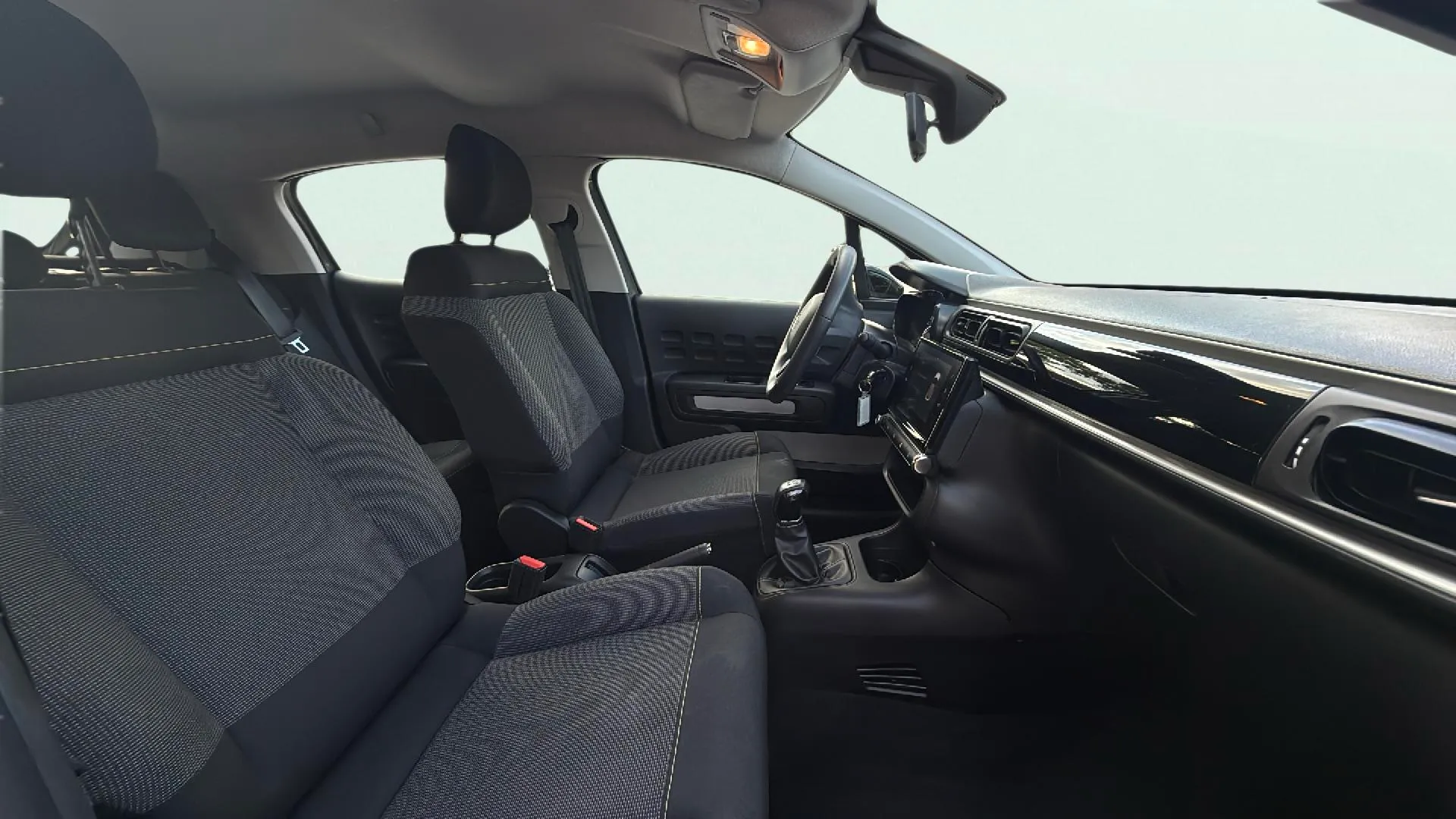 Citroën C3 Turbo 100 Plus - foto 10