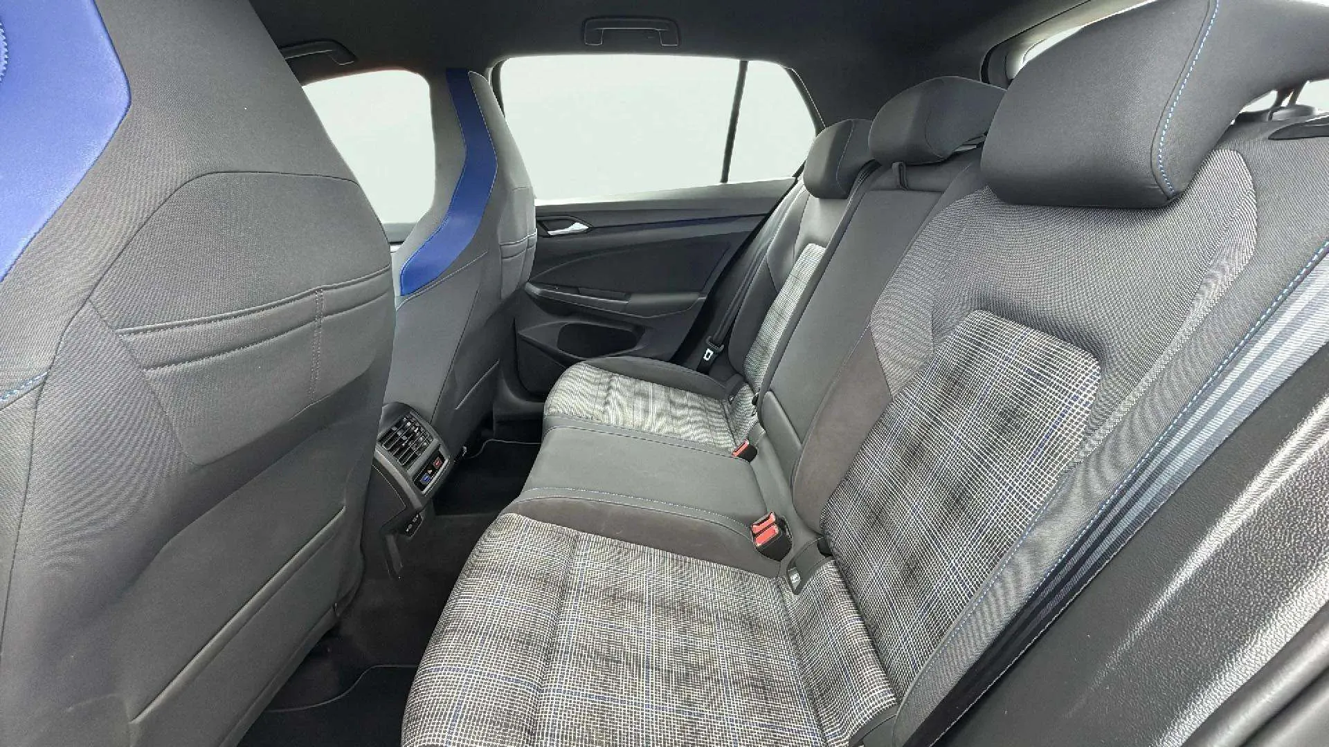Volkswagen Golf GTE 1.4 TSI DSG - foto 11