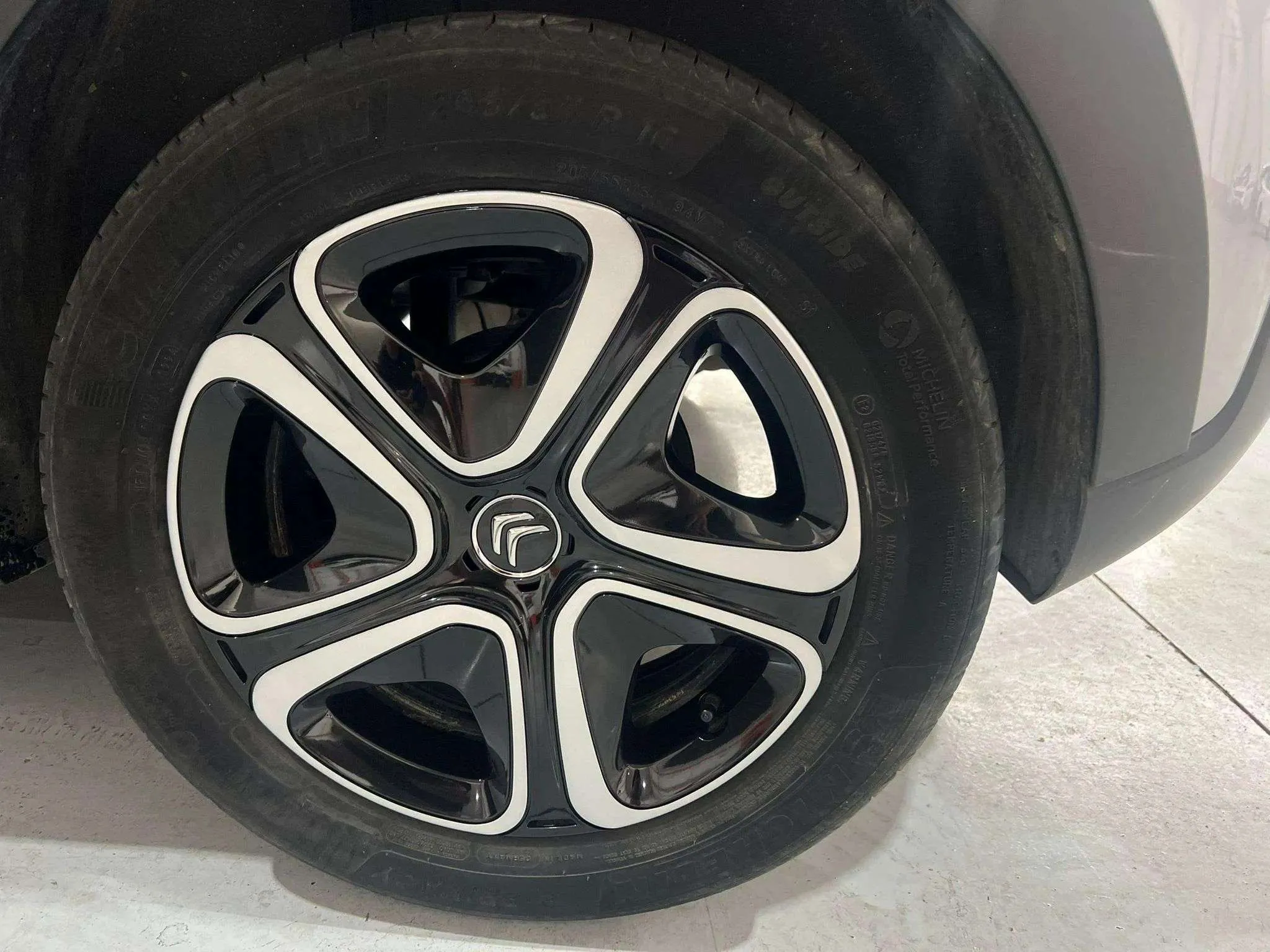 Citroën C3 Turbo 100 Plus - foto 7