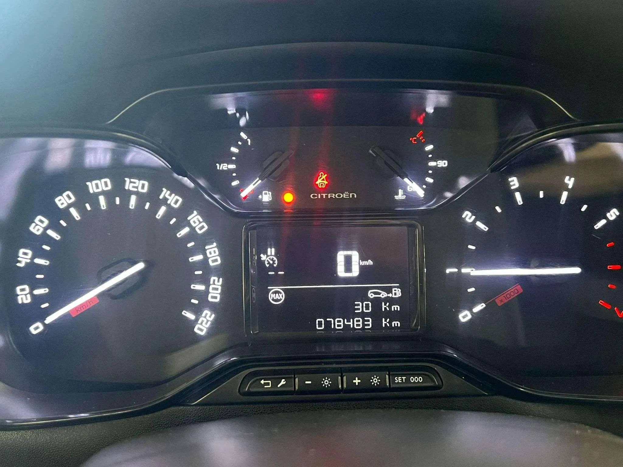 Citroën C3 Turbo 100 Plus - foto 12