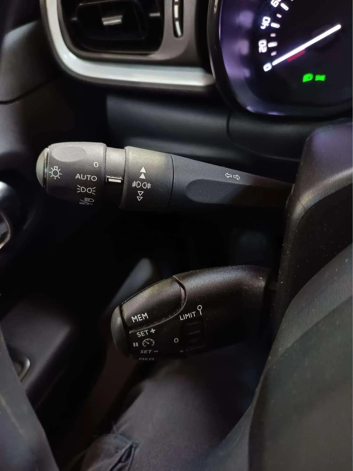 Citroën C3 Turbo 100 Plus - foto 11