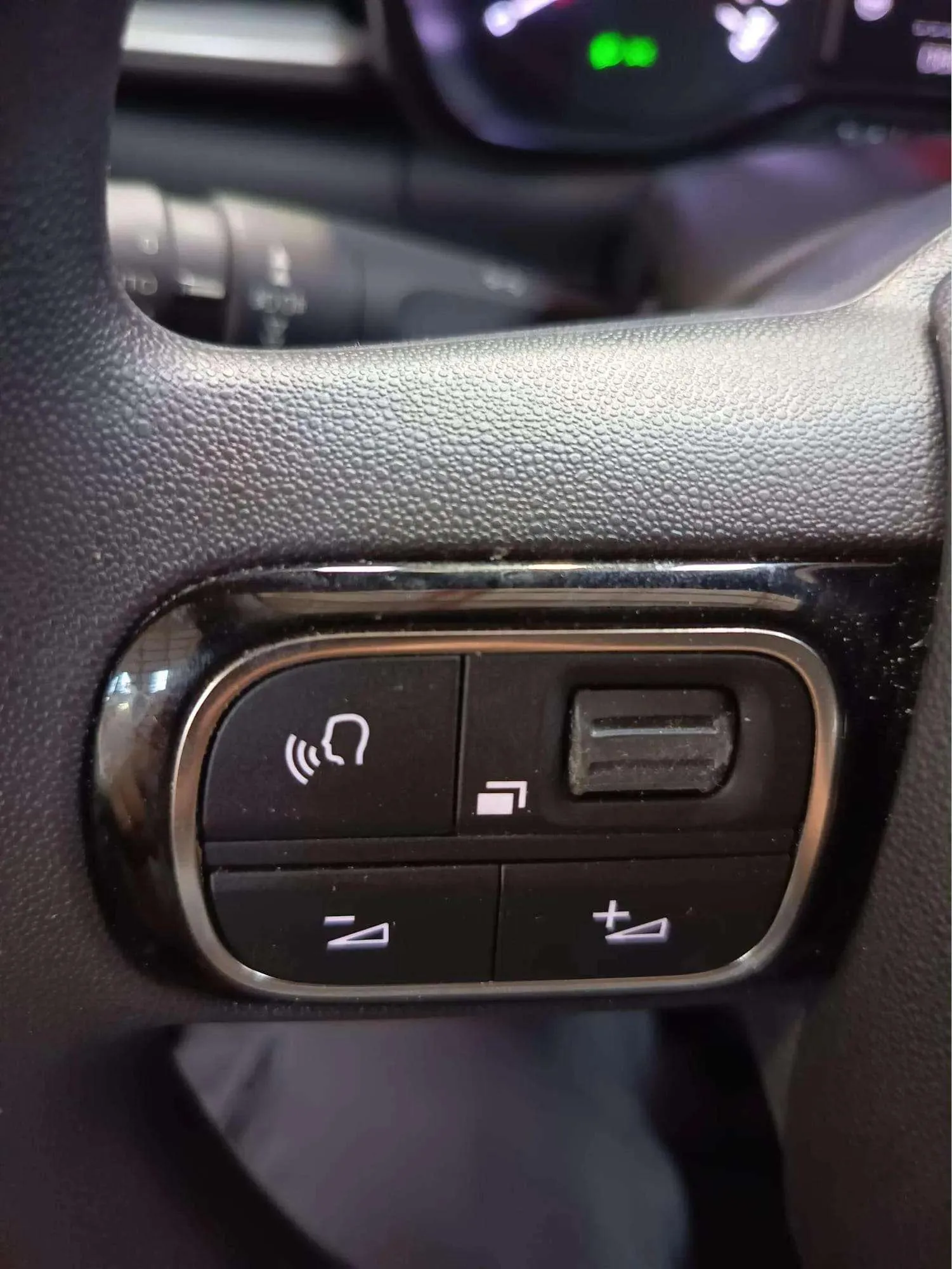 Citroën C3 Turbo 100 Plus - foto 12