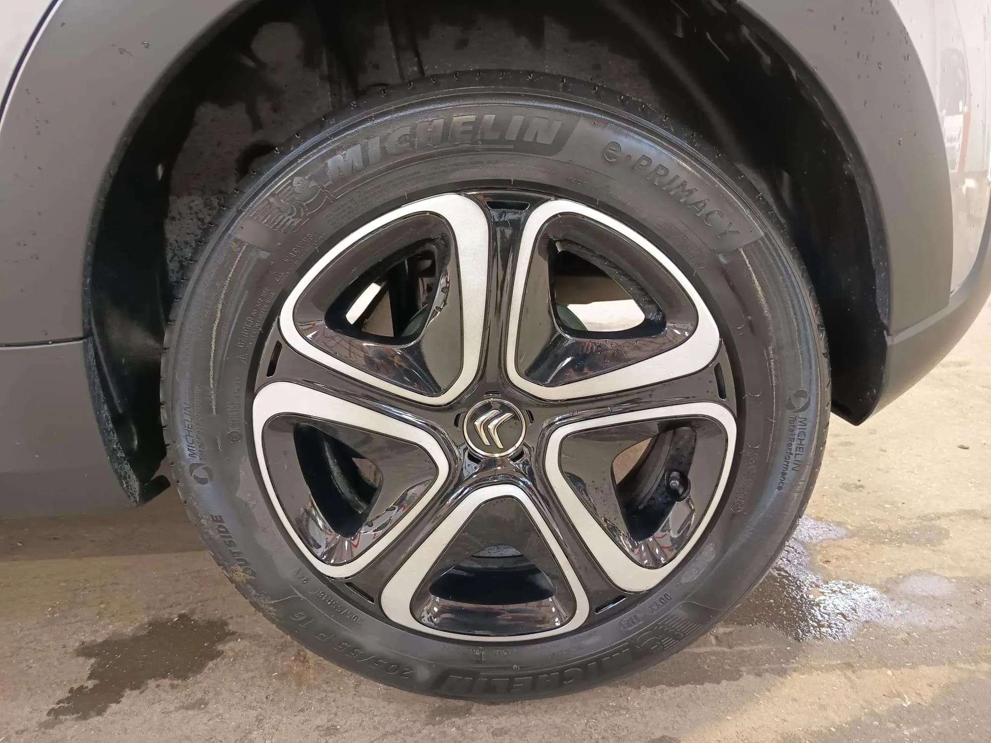 Citroën C3 Turbo 100 Plus - foto 24