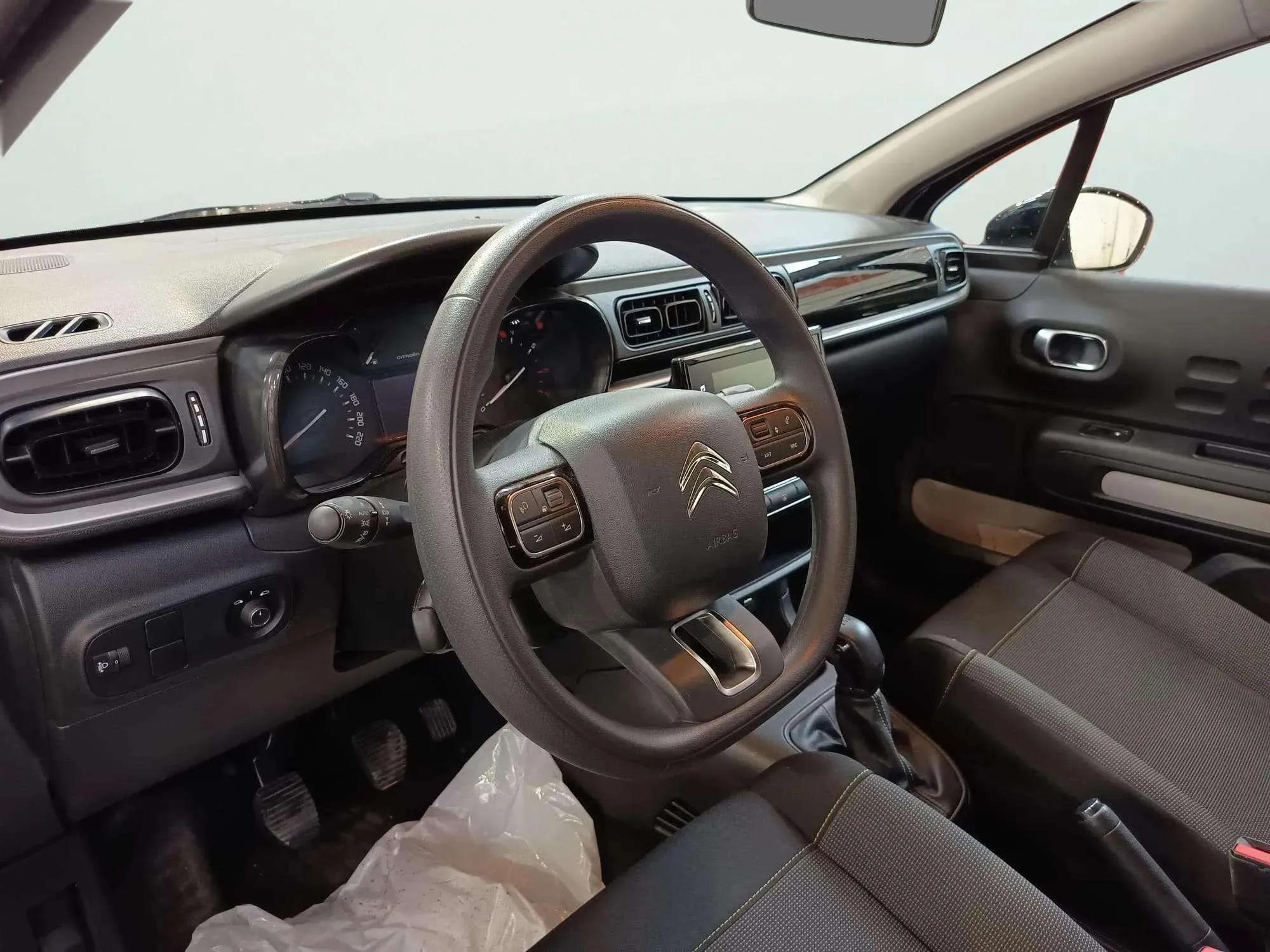 Citroën C3 Turbo 100 Plus - foto 10
