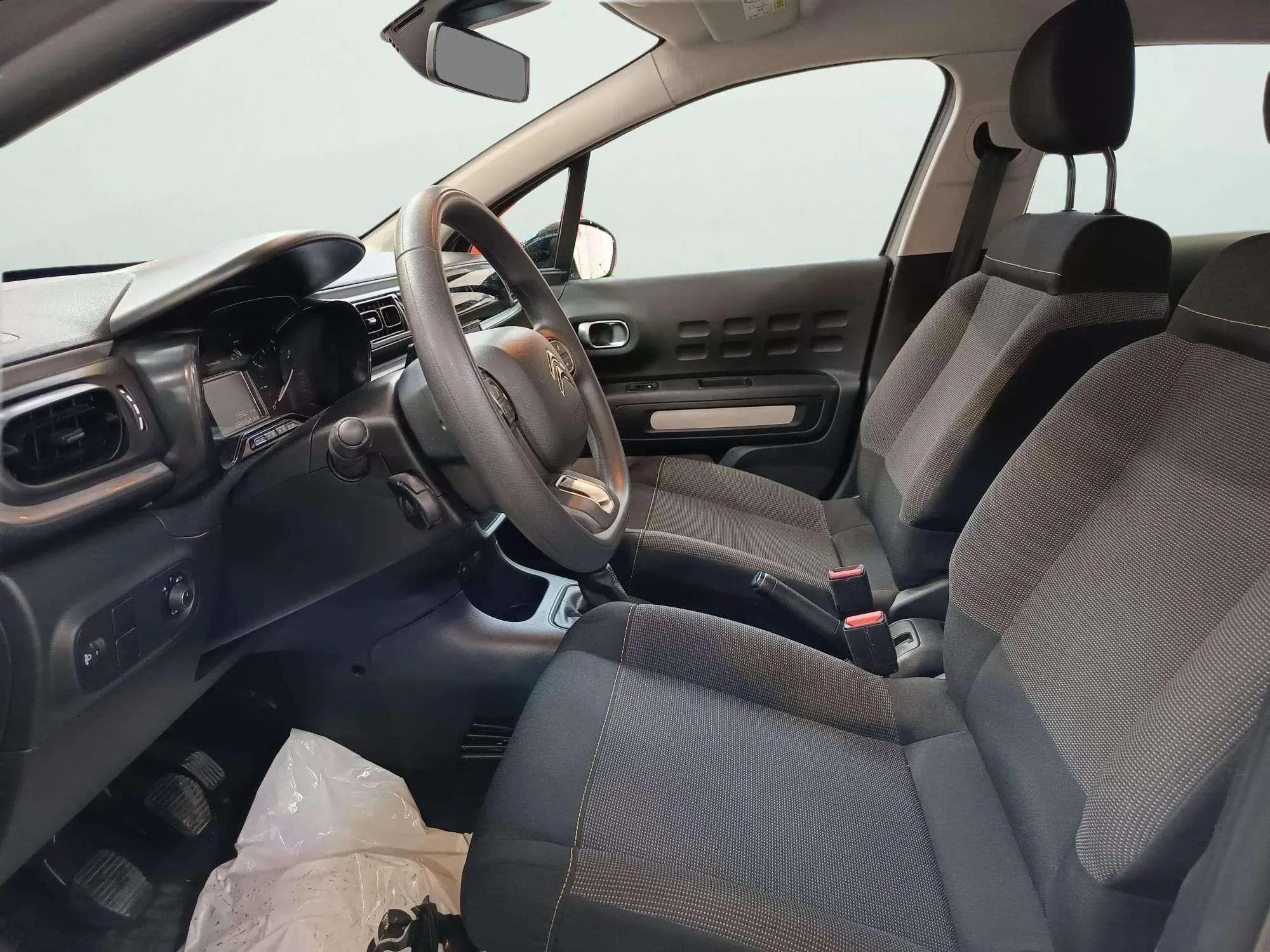Citroën C3 Turbo 100 Plus - foto 17