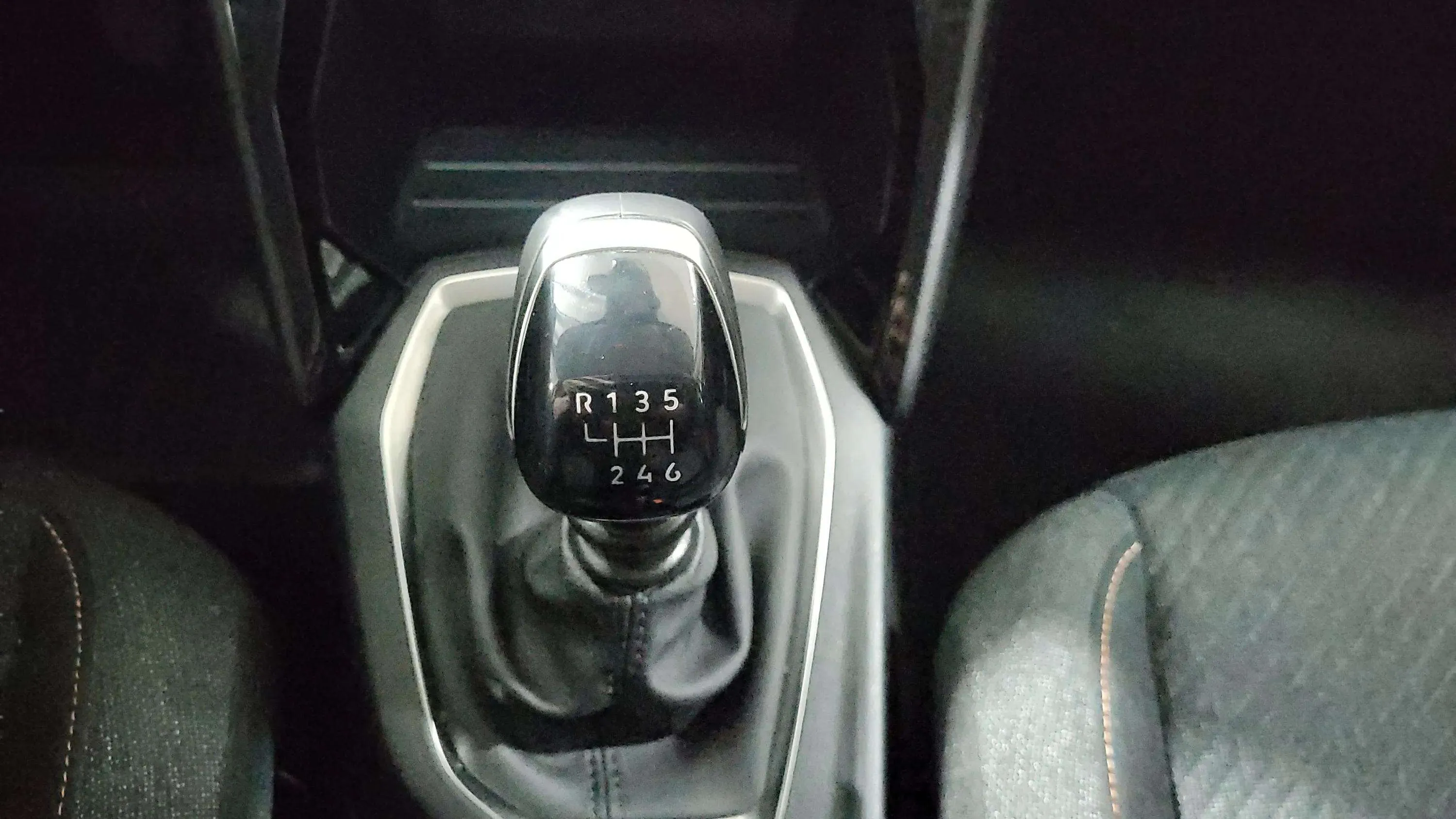 Peugeot 208 Style Gasolina 100 - foto 14