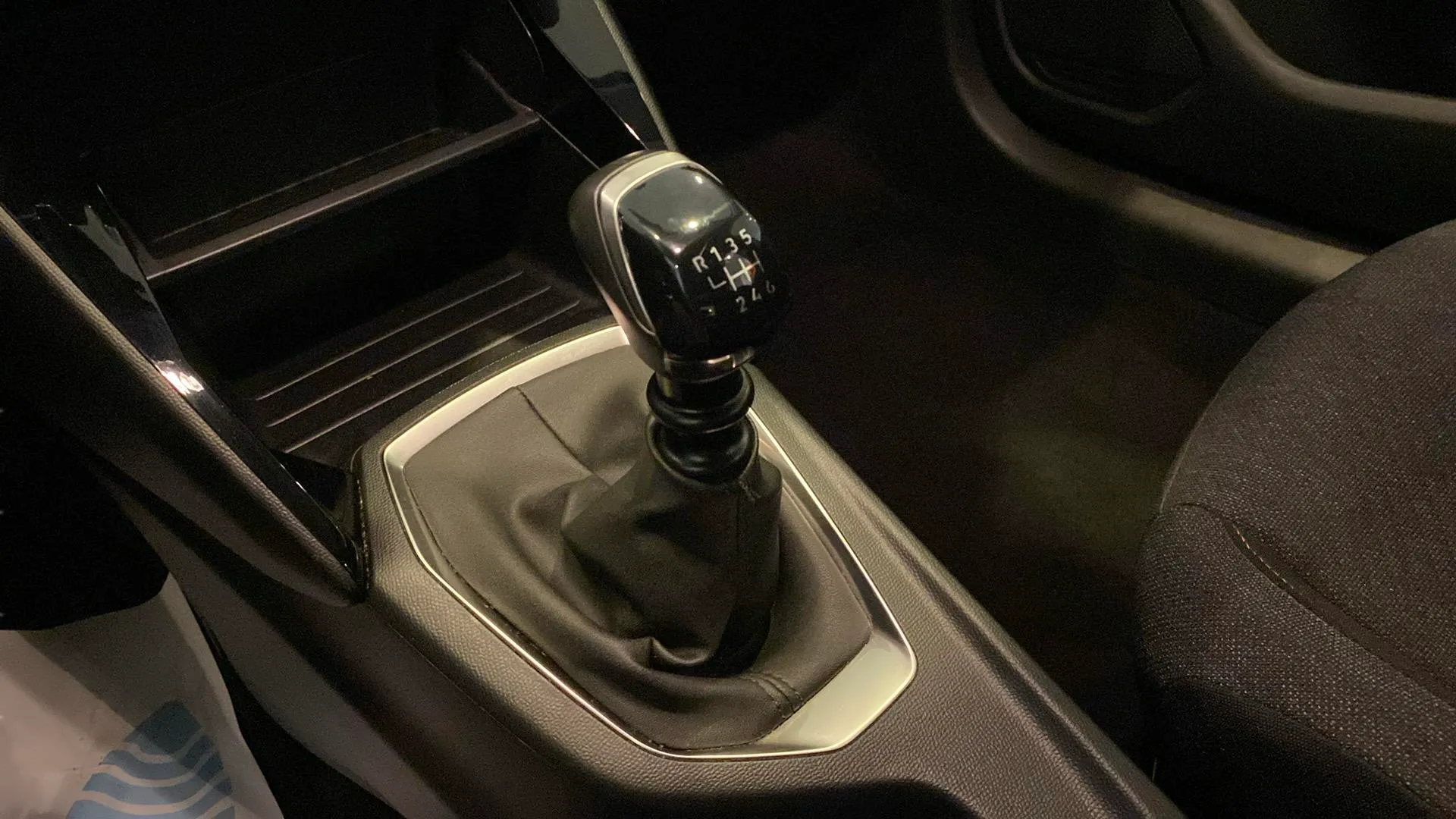 Peugeot 208 Style Gasolina 100 - foto 23
