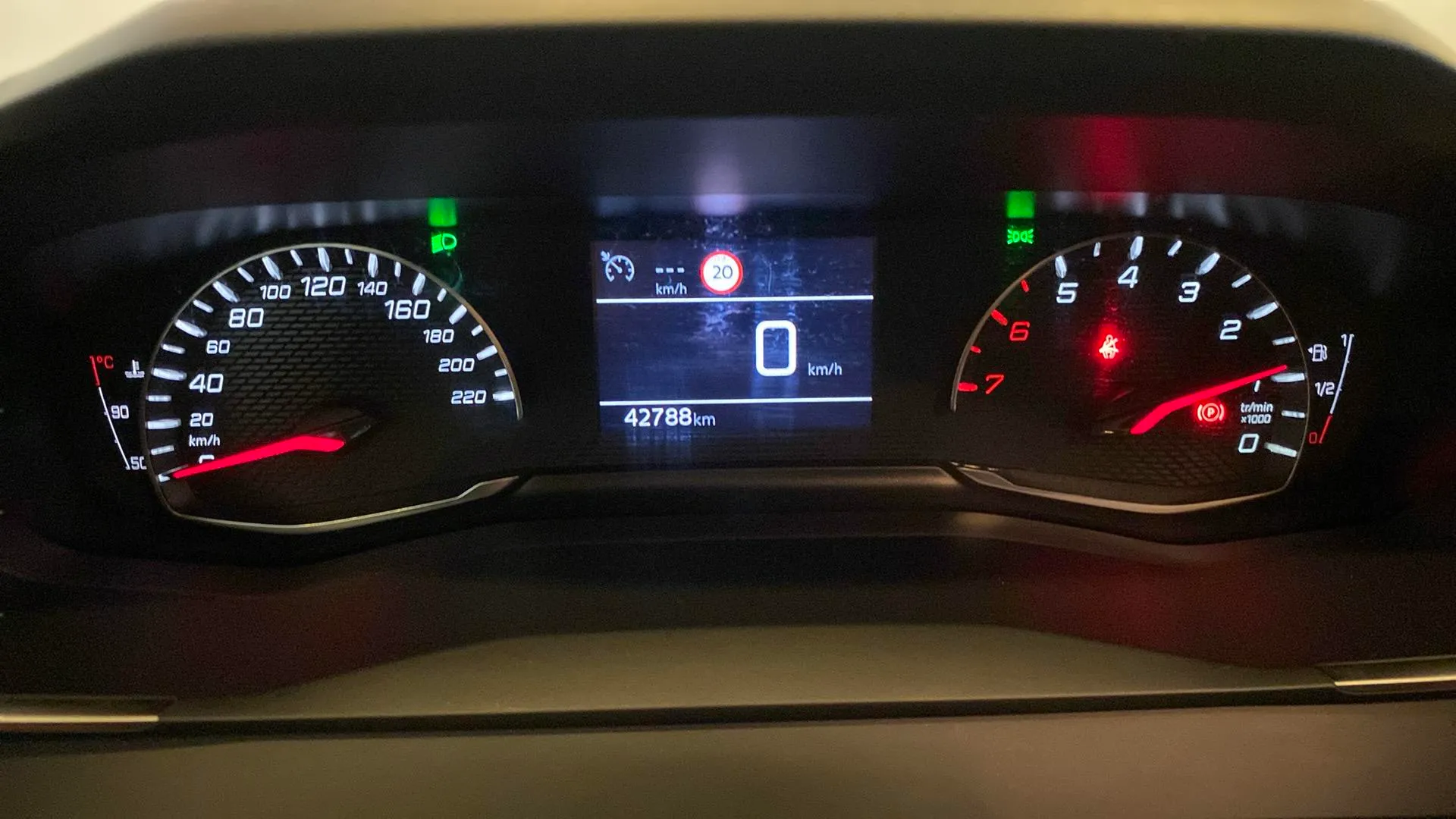 Peugeot 208 Style Gasolina 100 - foto 16
