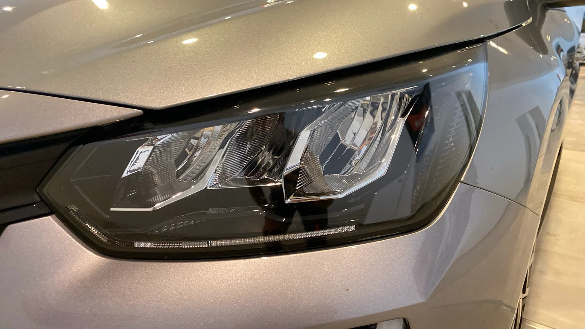Peugeot 208 Style Gasolina 100 - foto 32