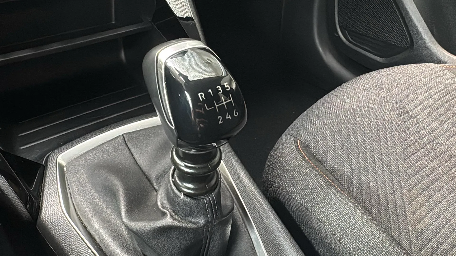 Peugeot 208 Style Gasolina 100 - foto 19