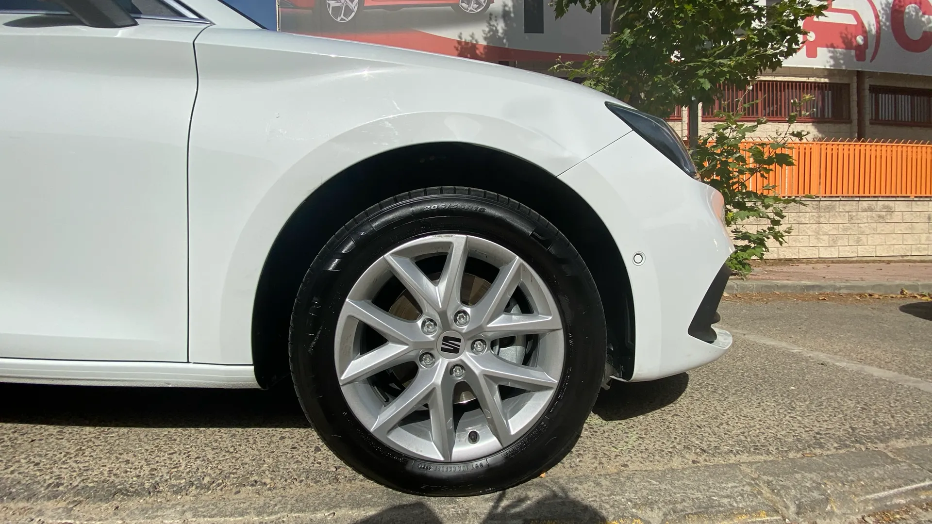 SEAT León 1.5 eTSI DSG-7 Style XL - foto 16