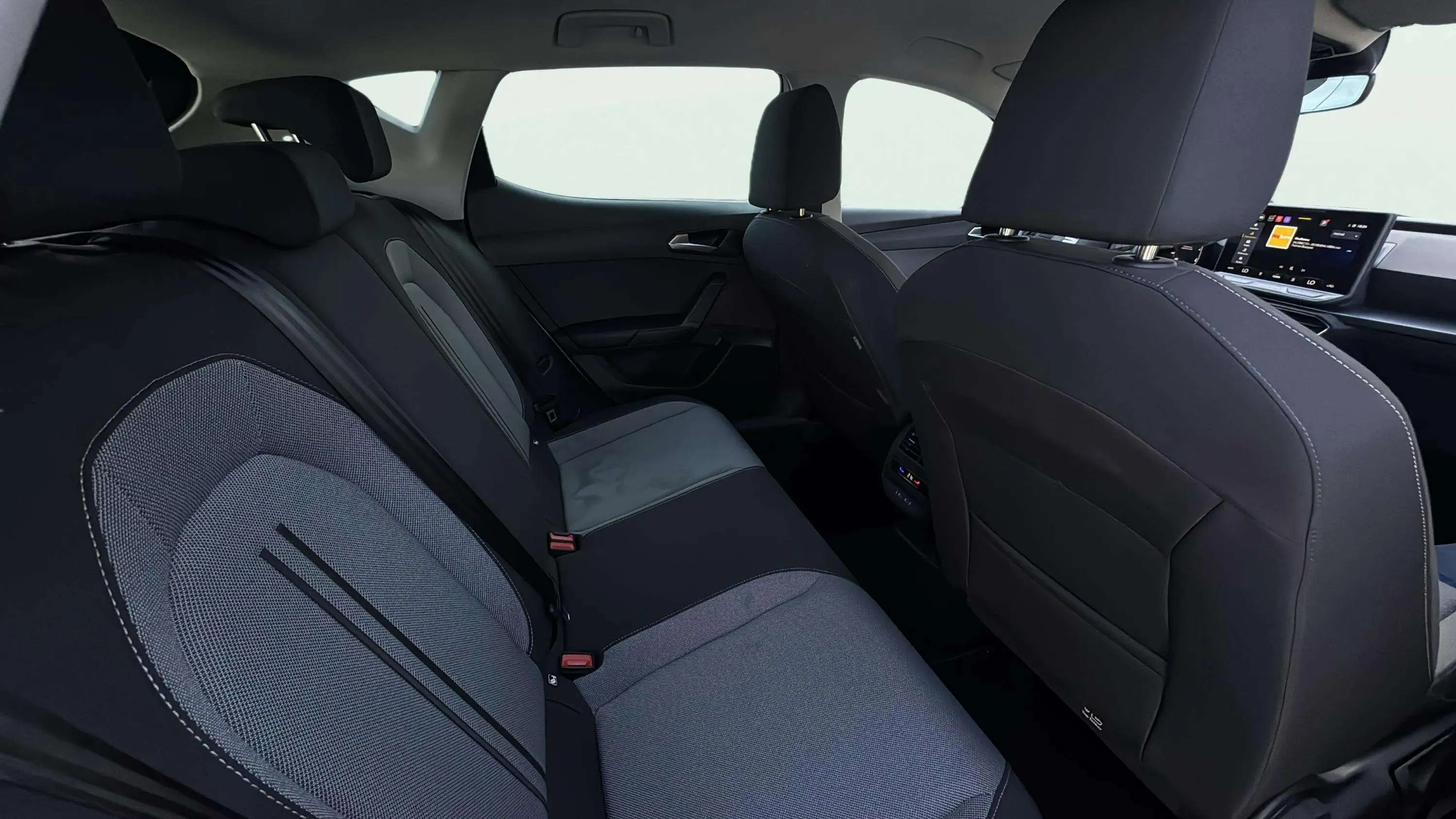 SEAT León SP 1.5 eTSI DSG Style 25 Aniv - foto 23