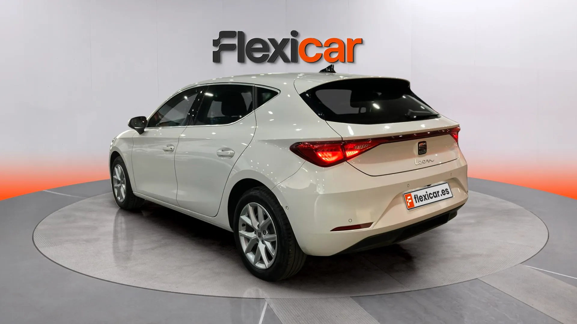 SEAT León 1.5 eTSI DSG-7 Style XM - foto 5
