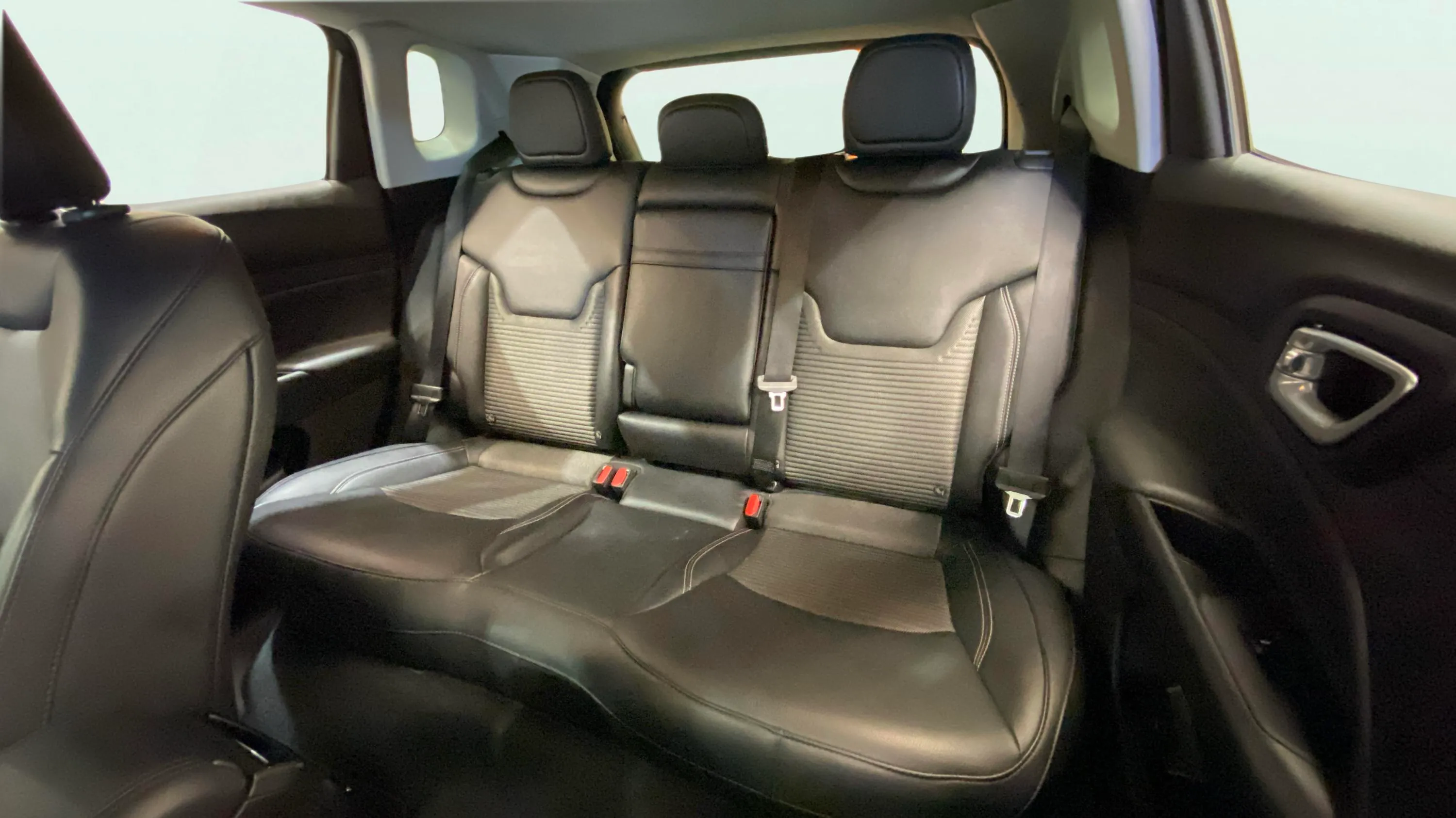 Jeep Compass 4xe 1.3 PHEV Limited AWD - foto 12