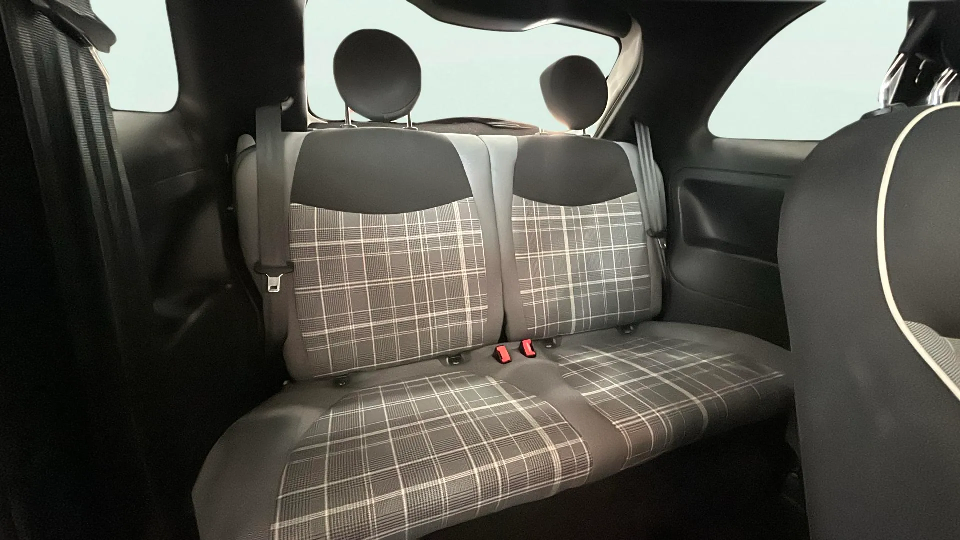 Fiat 500 Connect 1.0 Hybrid - foto 18