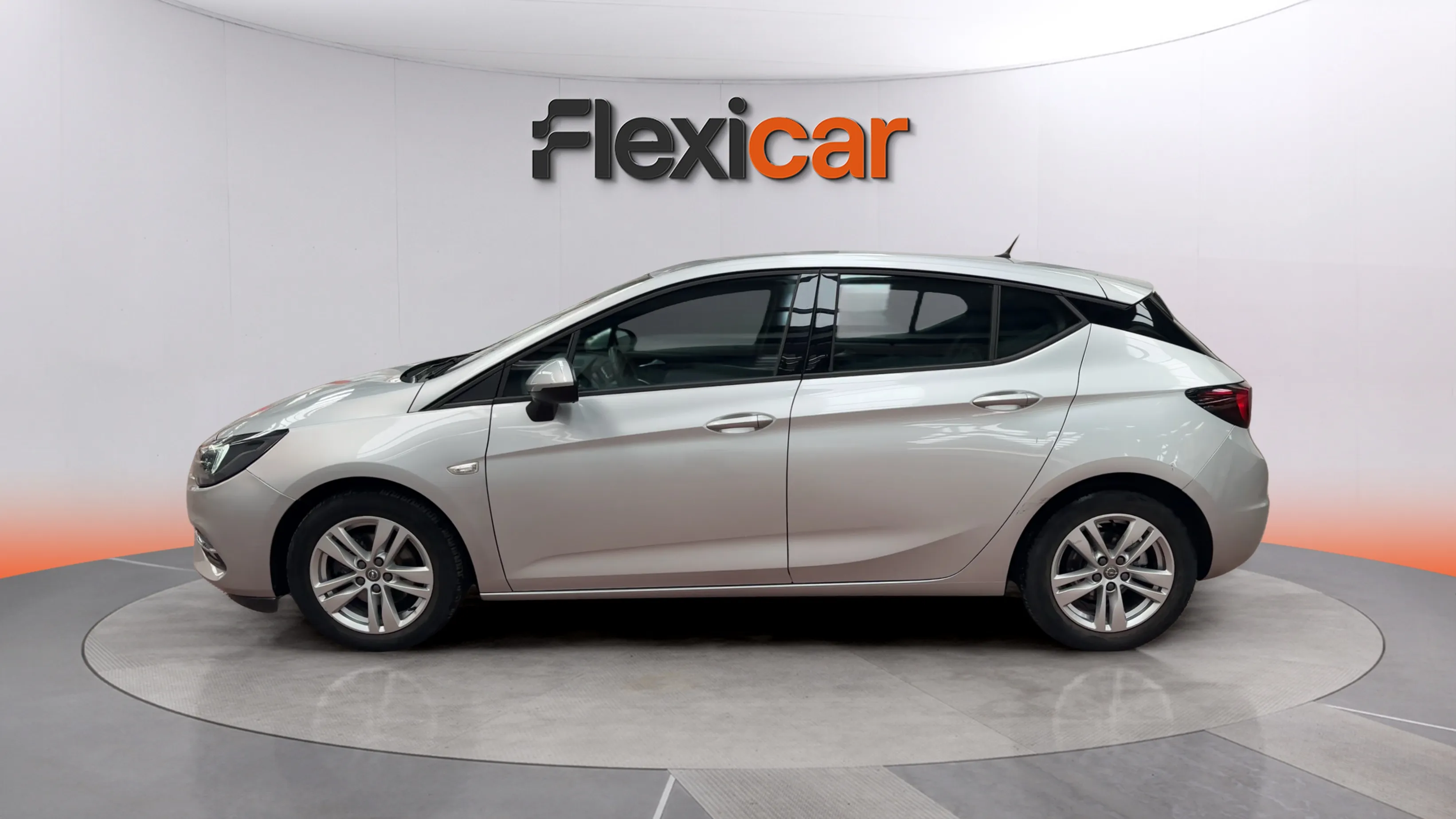 Opel Astra 1.2T SHL 2020 - foto 4