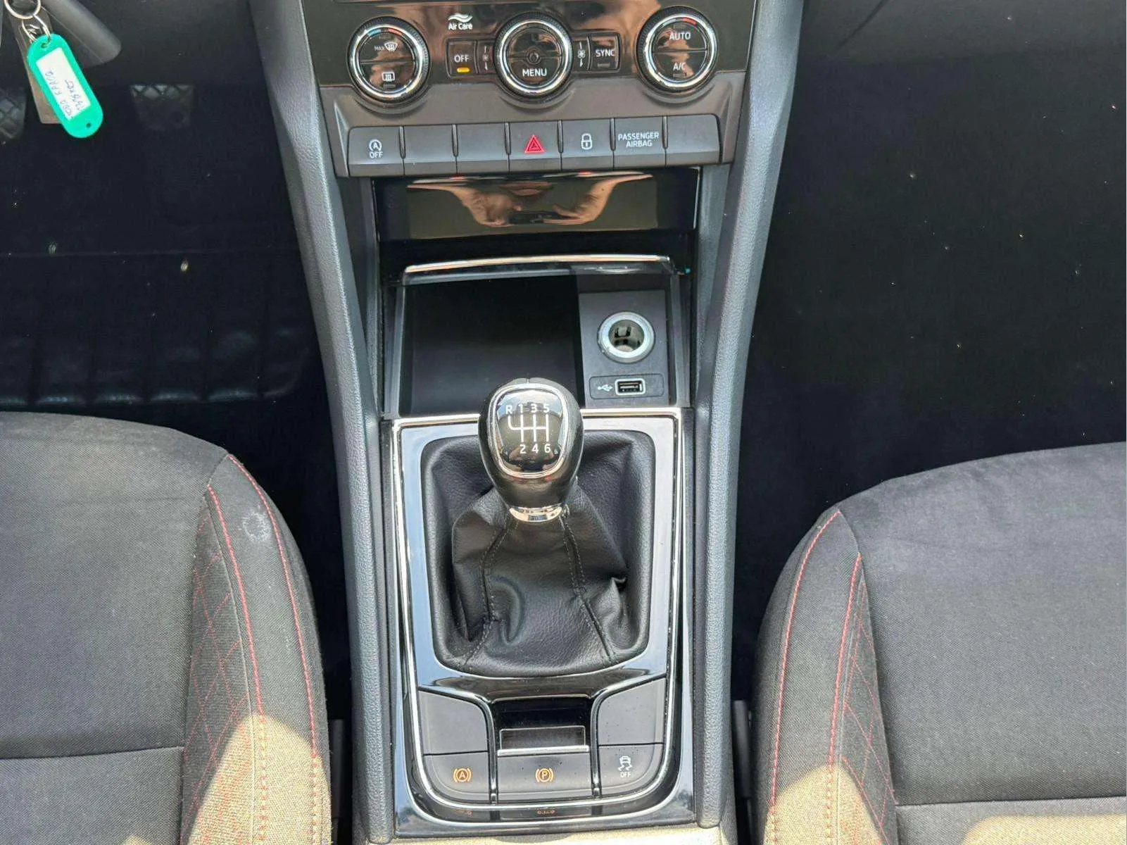 Škoda Karoq 1.5 TSI ACT Style - foto 13