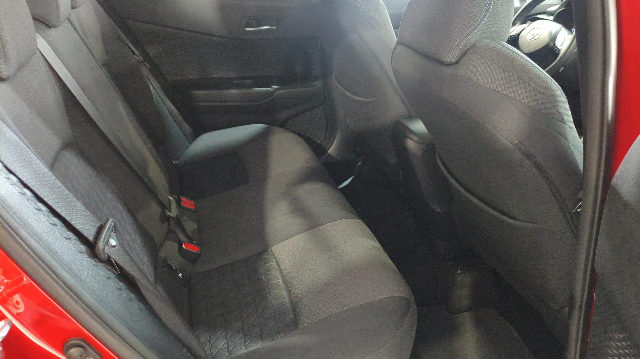 Toyota C-HR 1.8 125H Active - foto 11