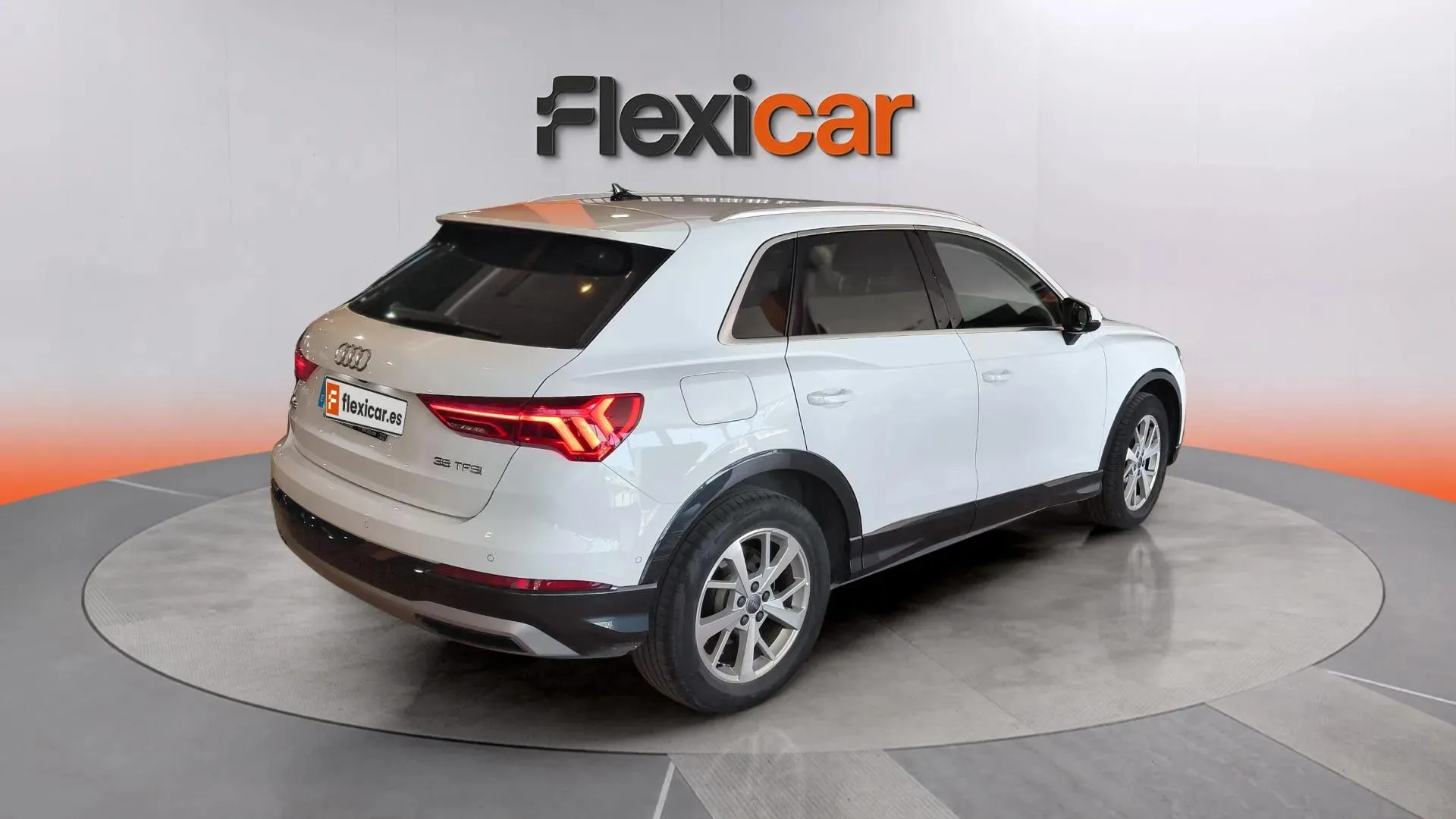 Audi Q3 35 TFSI - foto 6