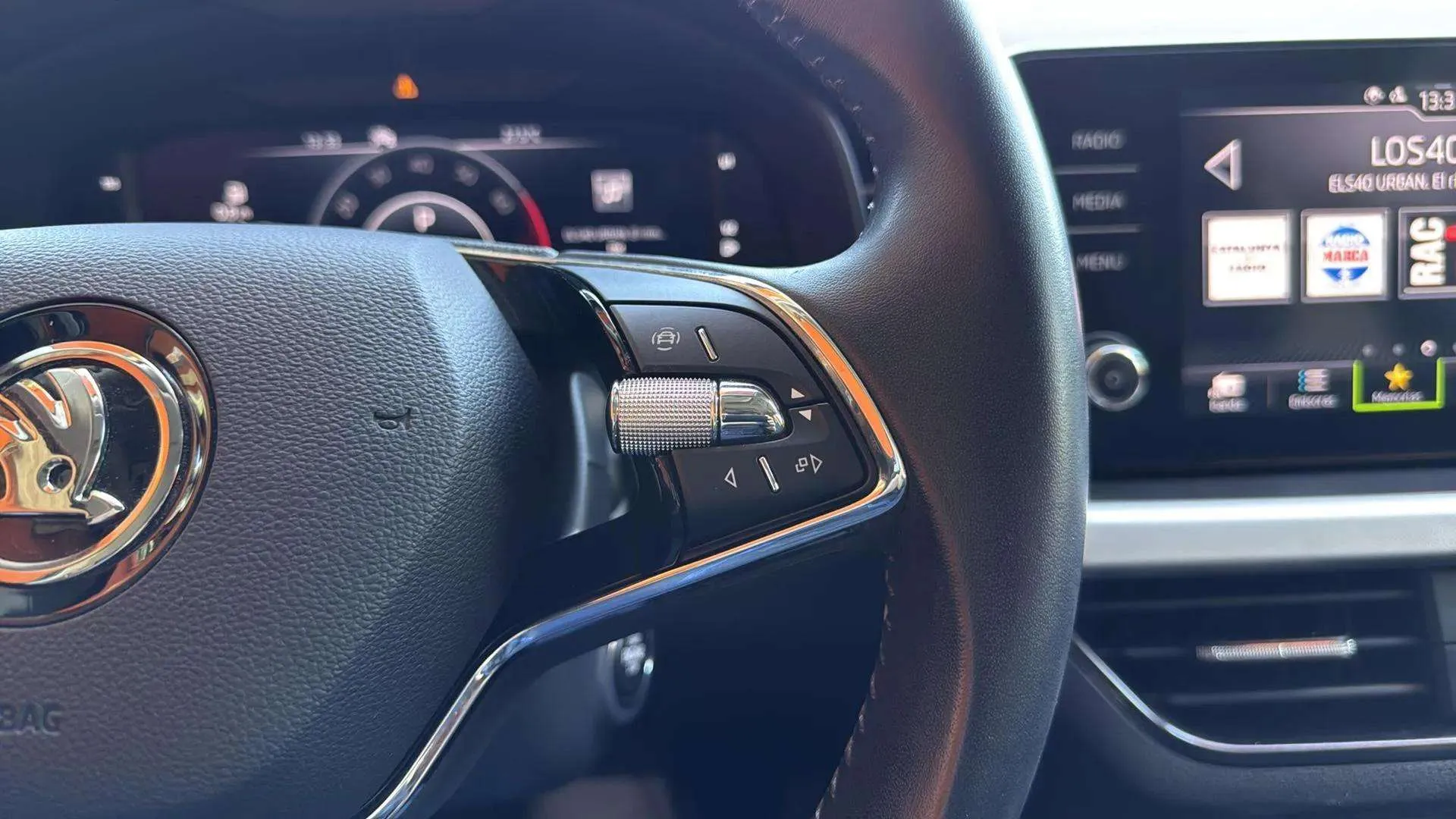 Škoda Kamiq 1.0 TSI DSG Ambition - foto 13