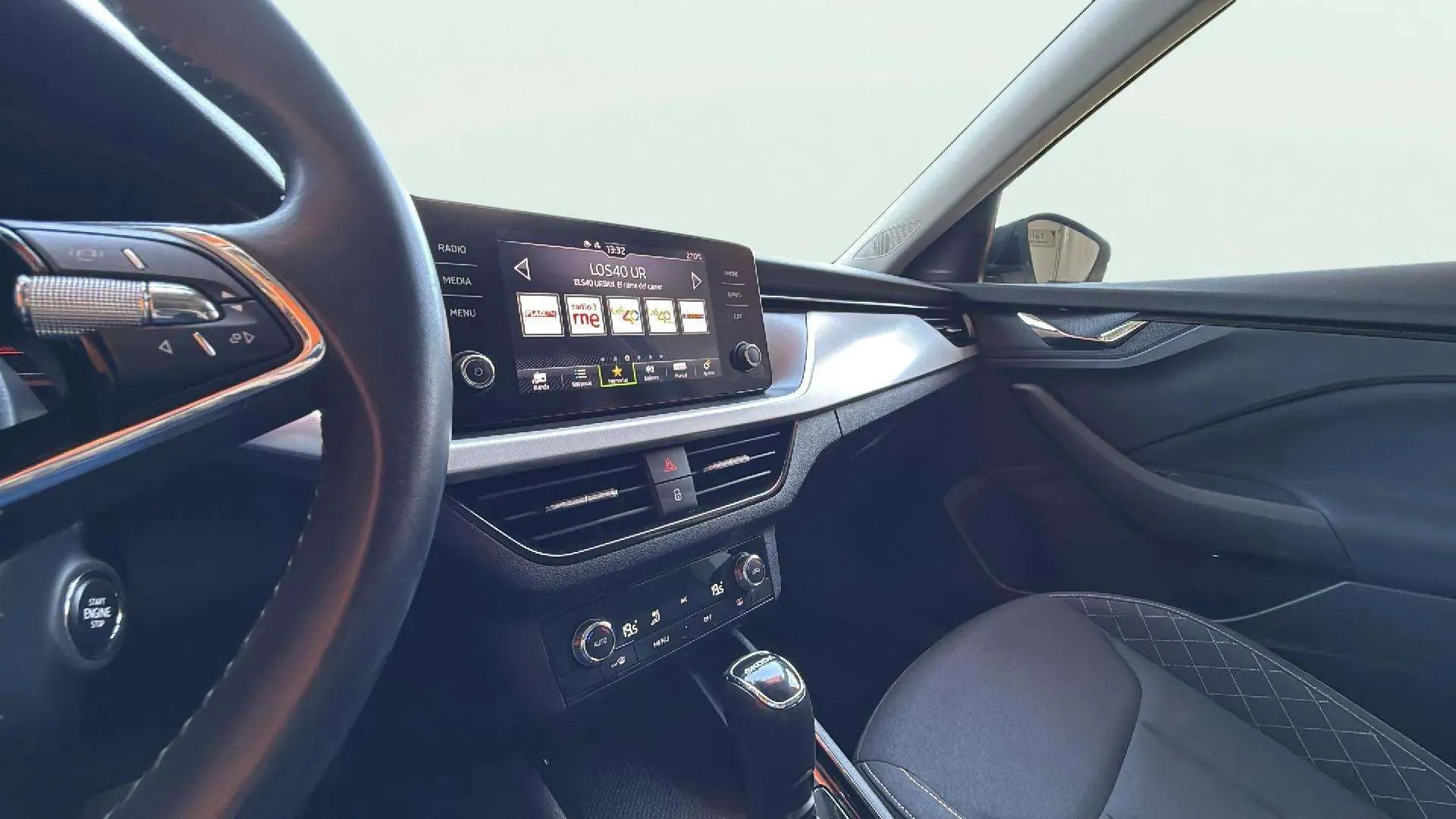 Škoda Kamiq 1.0 TSI DSG Ambition - foto 18