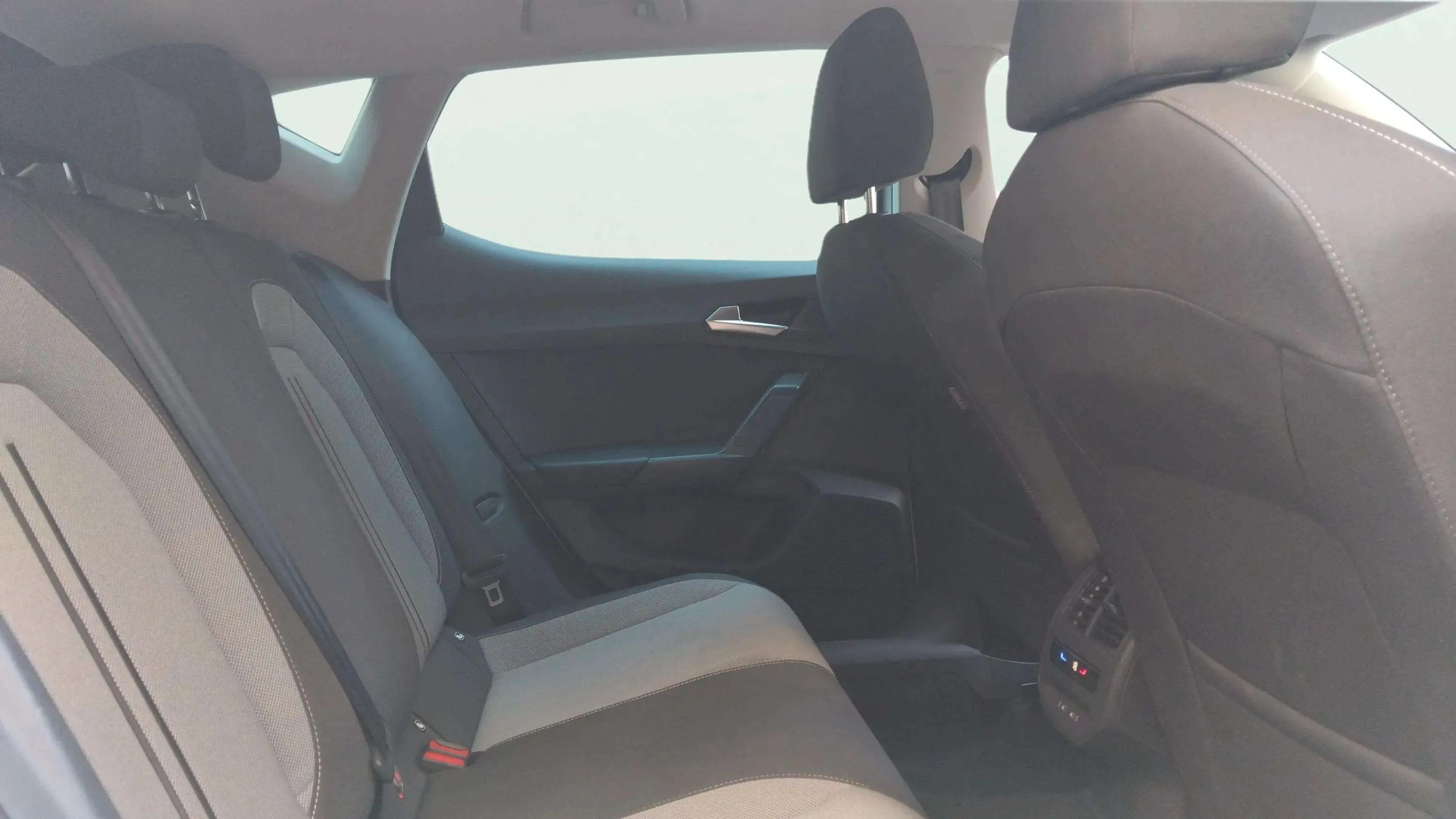 SEAT León SP 1.5 eTSI DSG Style 25 Aniv - foto 15