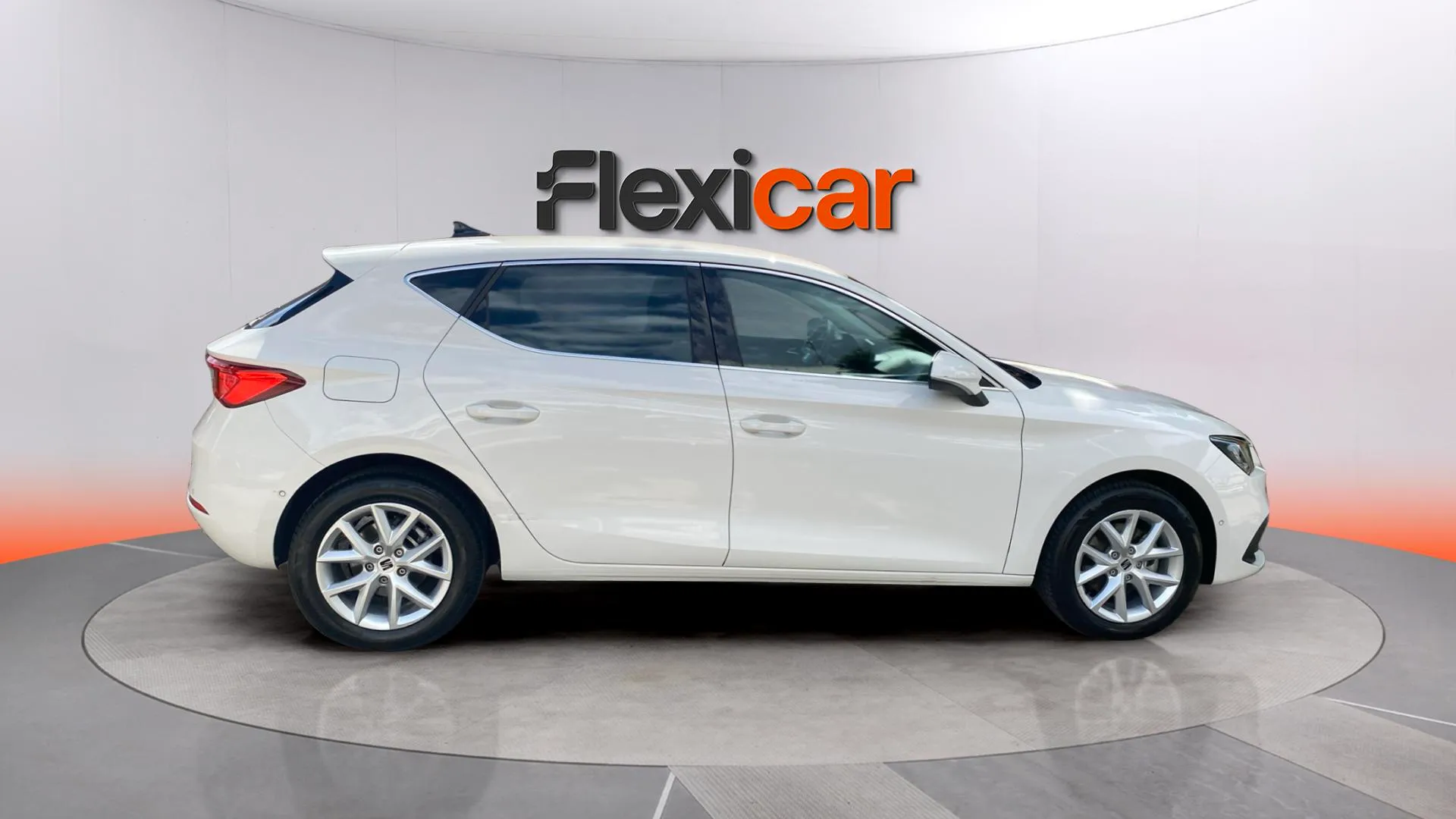 SEAT León 1.5 eTSI DSG-7 Style XL - foto 2