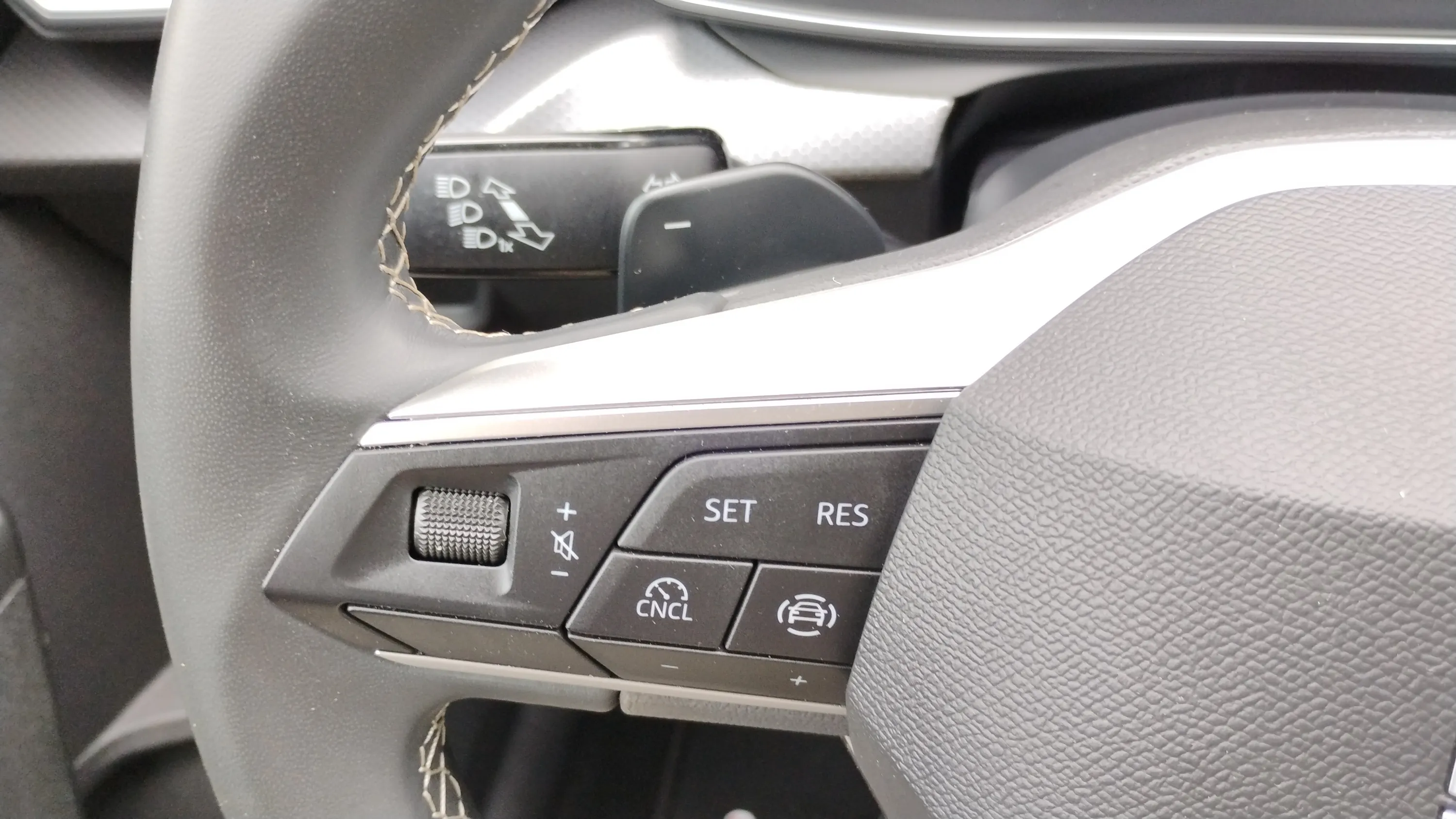 SEAT León 1.5 eTSI DSG Style Spec Ed - foto 12