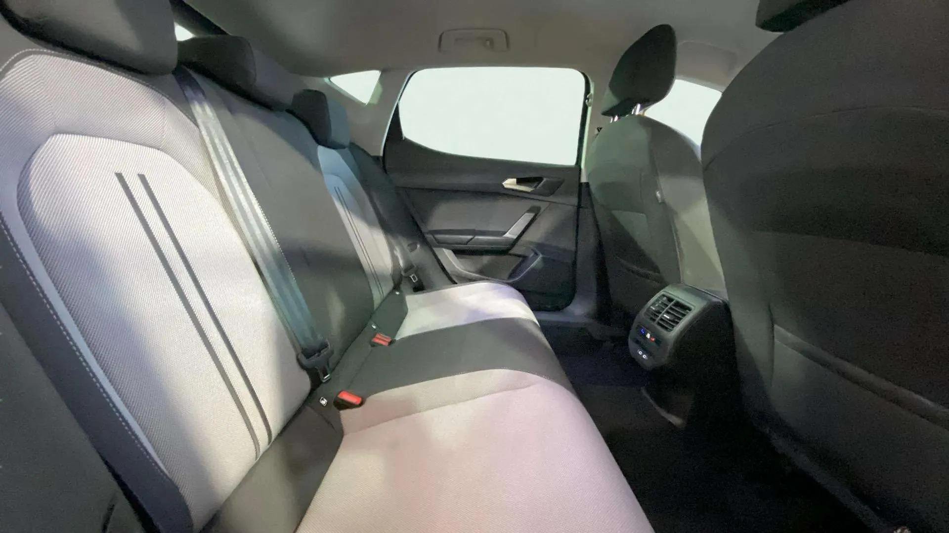 SEAT León 1.5 eTSI DSG Style Spec Ed - foto 15