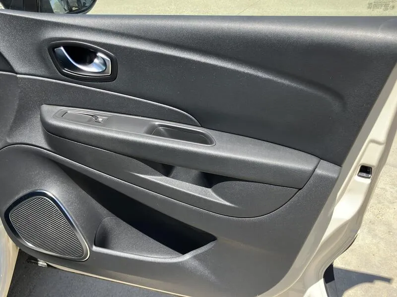 Renault Captur Zen TCe - foto 32