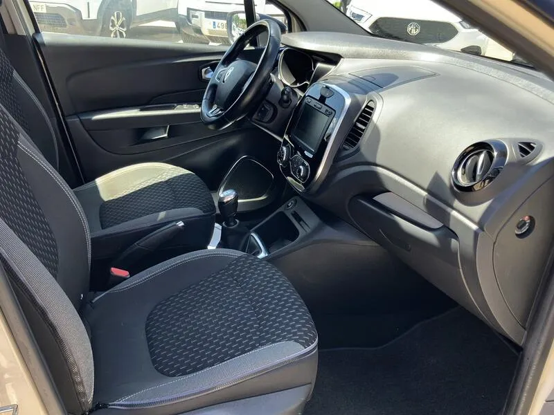 Renault Captur Zen TCe - foto 31