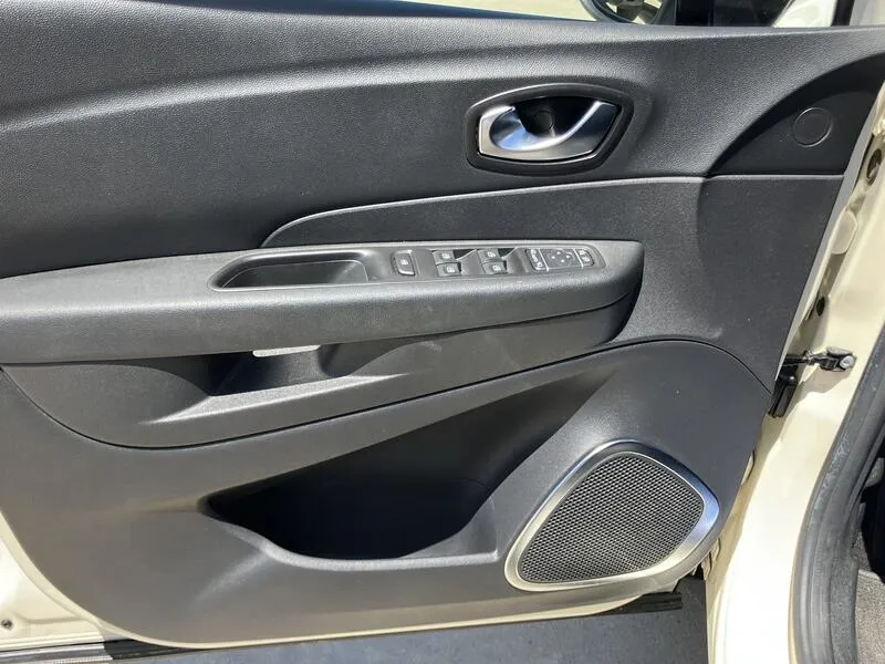 Renault Captur Zen TCe - foto 11