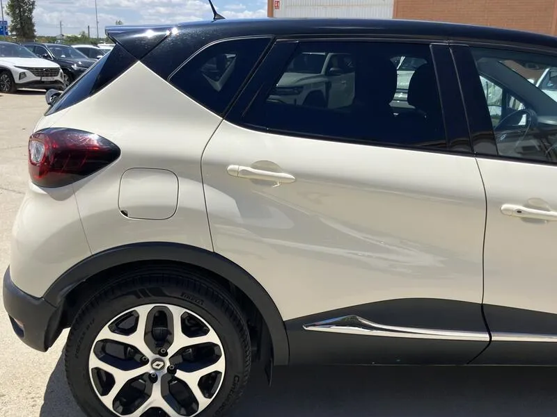 Renault Captur Zen TCe - foto 24