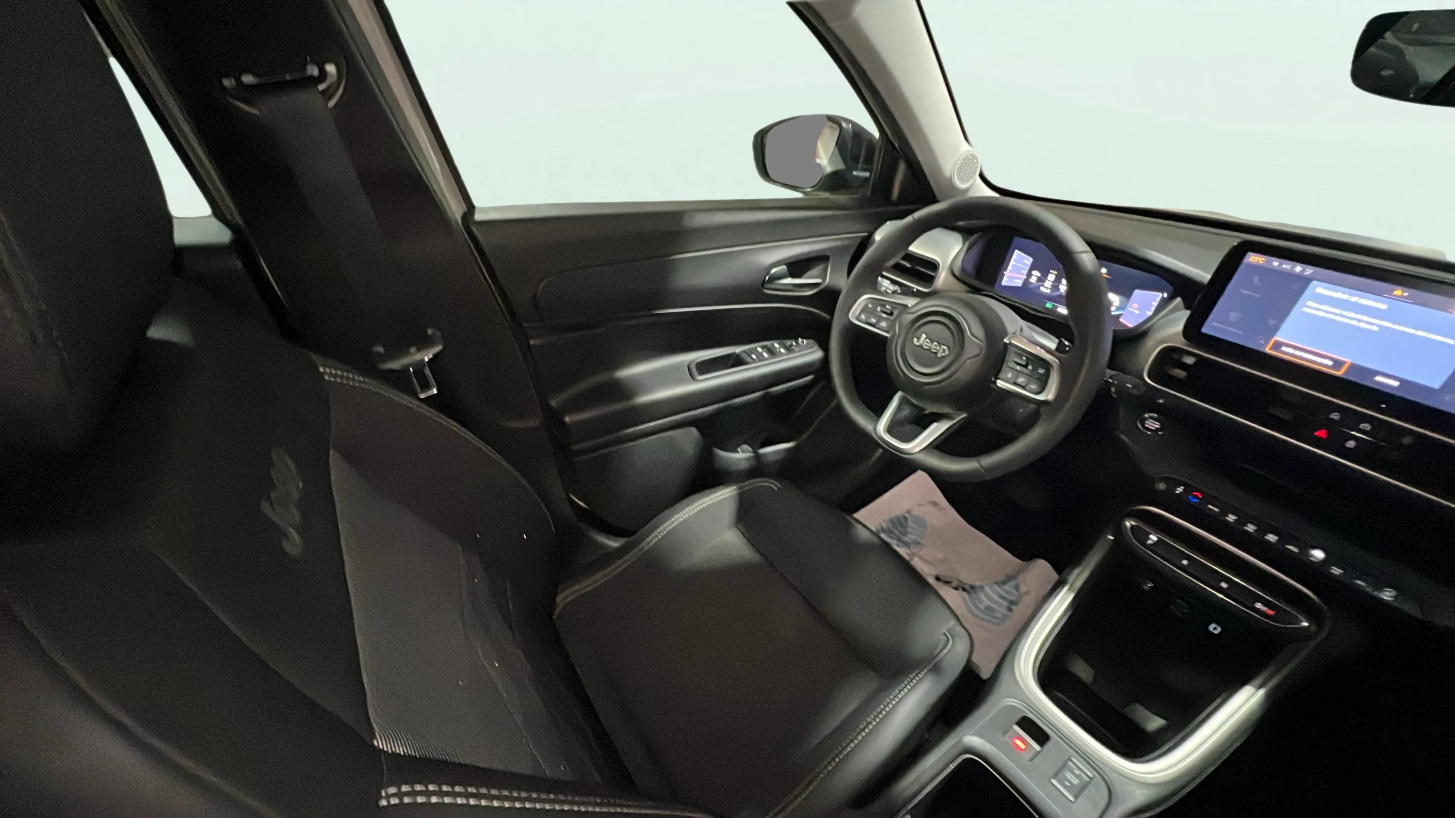 Jeep Avenger 1.2 eHybrid Altitude - foto 9