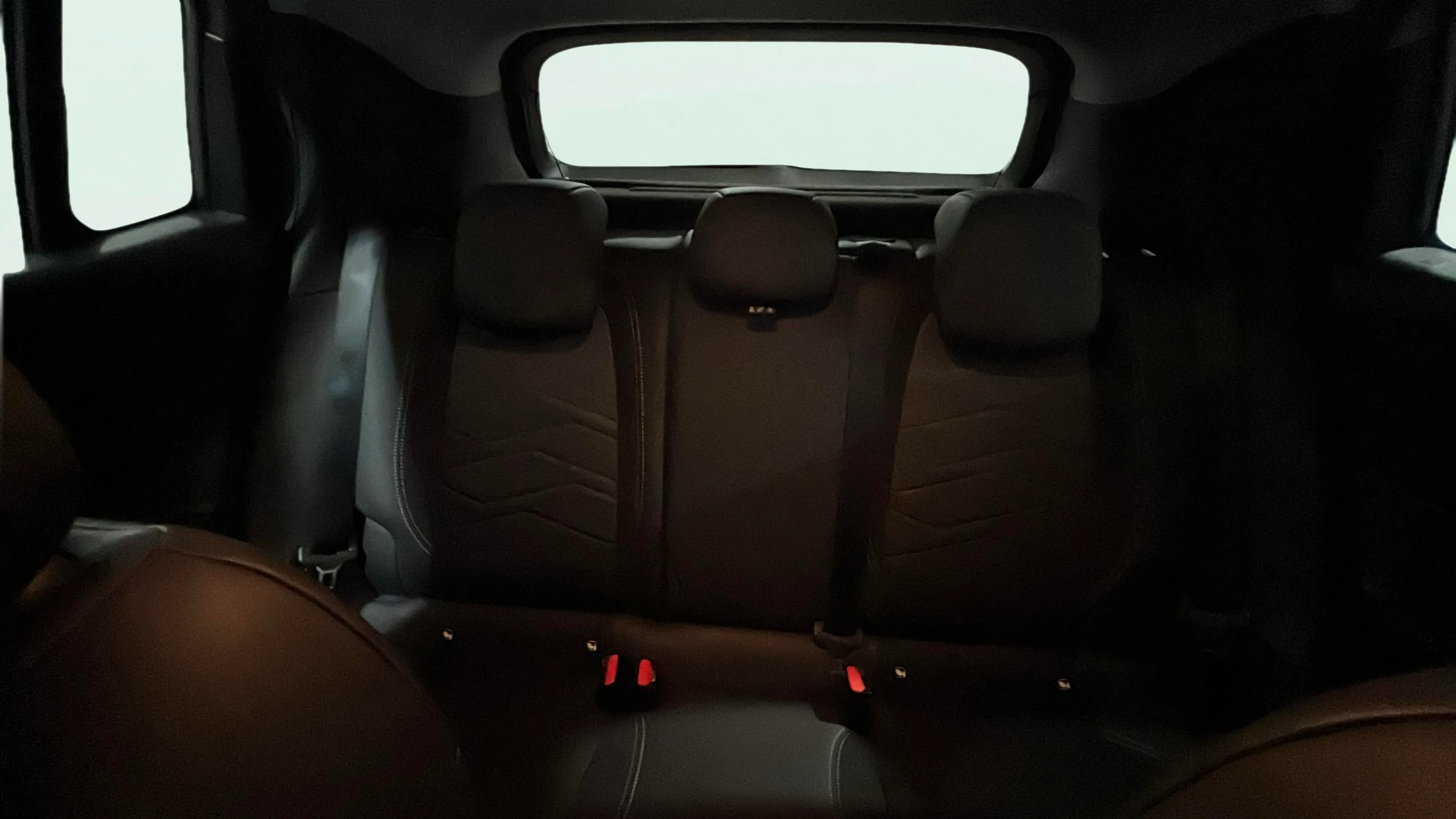 Jeep Avenger 1.2 eHybrid Altitude - foto 17