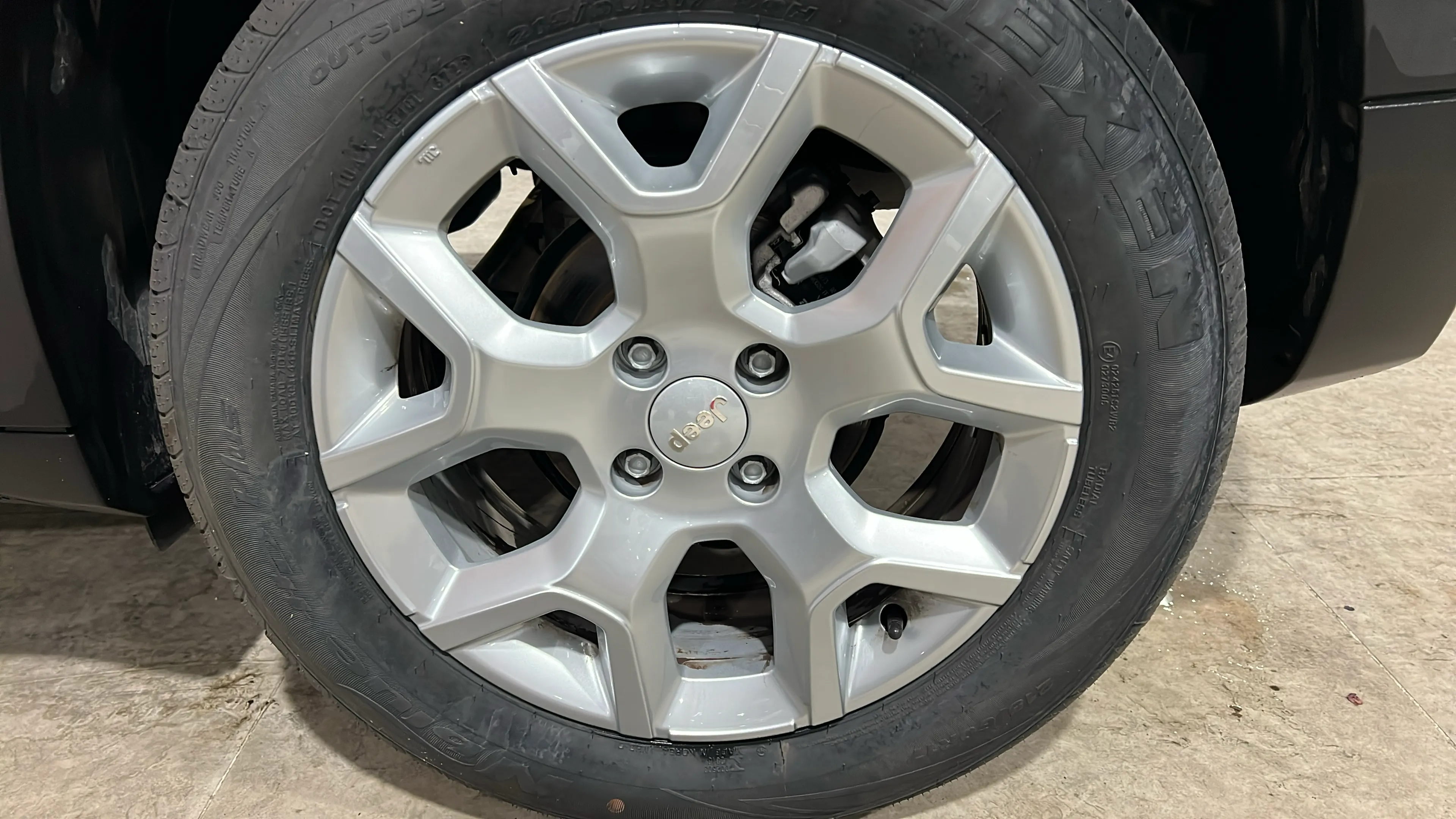 Jeep Avenger 1.2 eHybrid Altitude - foto 21