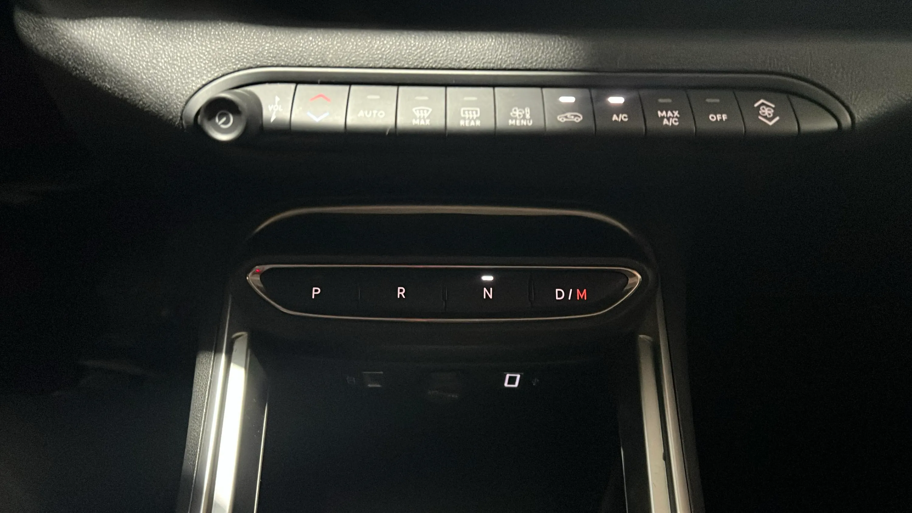 Jeep Avenger 1.2 eHybrid Altitude - foto 16