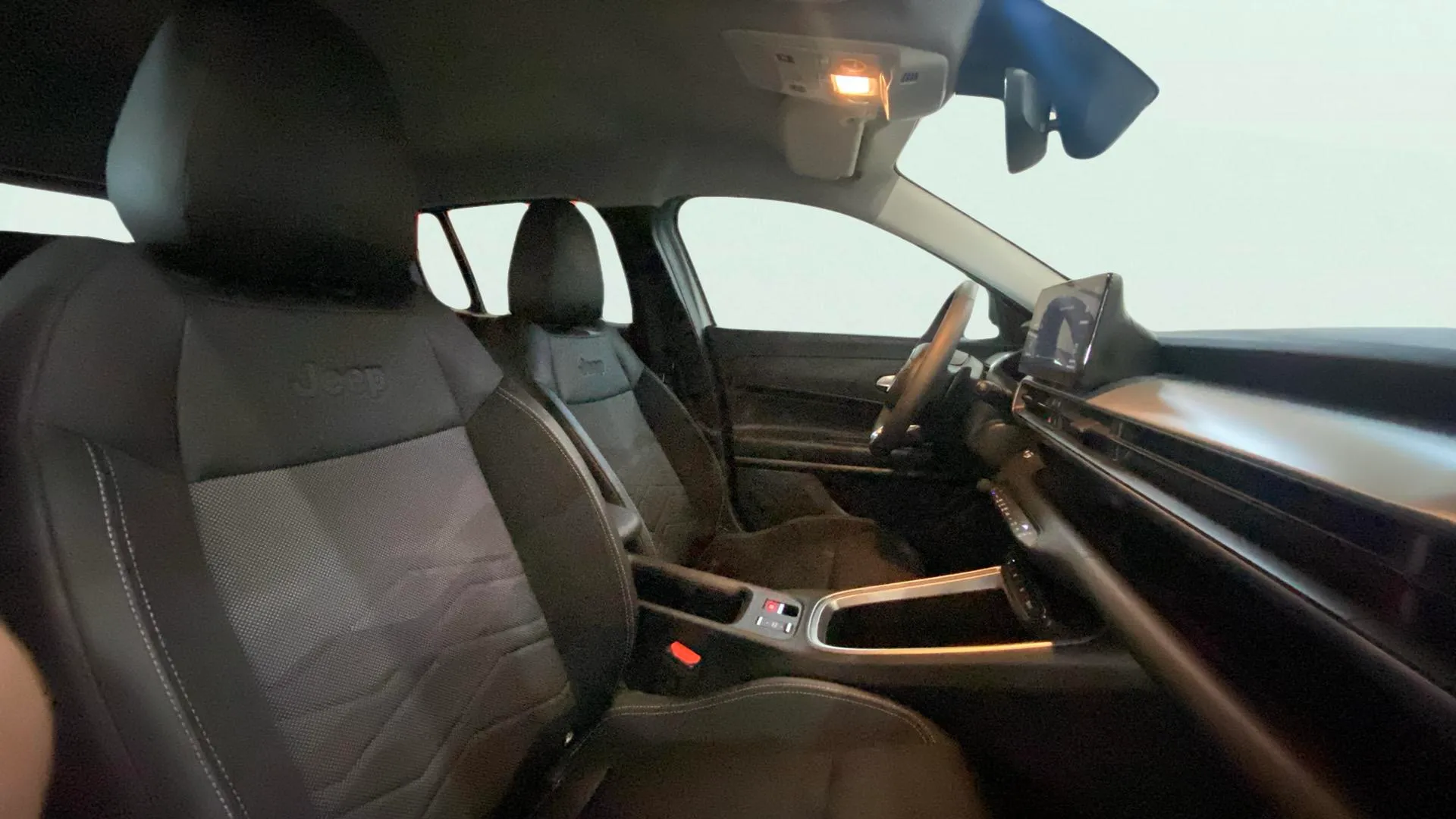 Jeep Avenger 1.2 eHybrid Altitude - foto 19