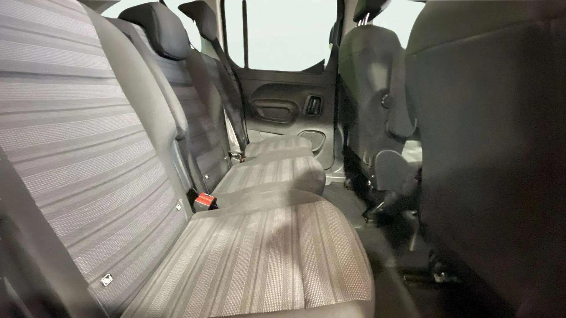 Opel Combo 1.5 TD Elegance L - foto 15