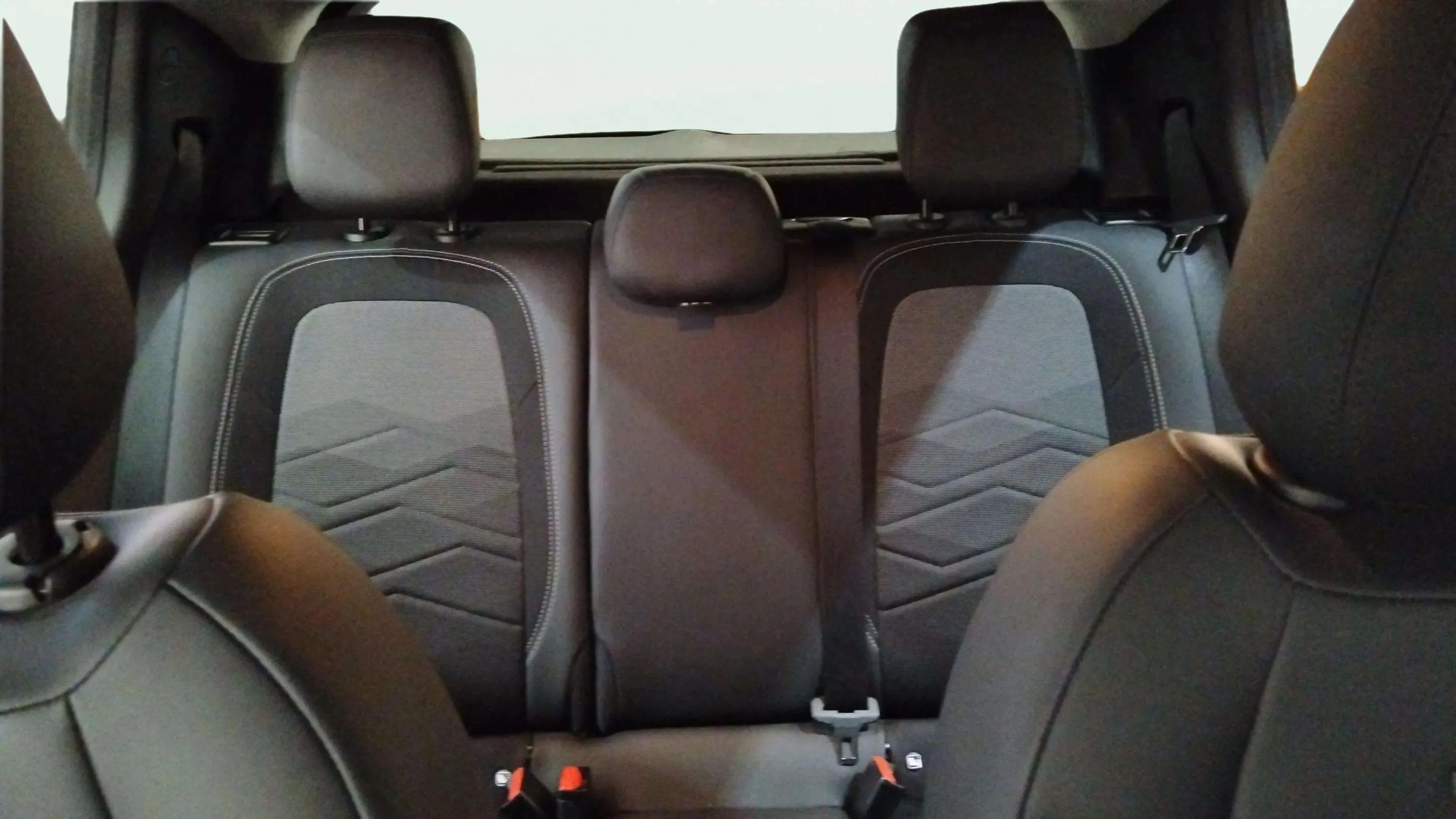 Jeep Avenger 1.2 eHybrid Altitude - foto 8