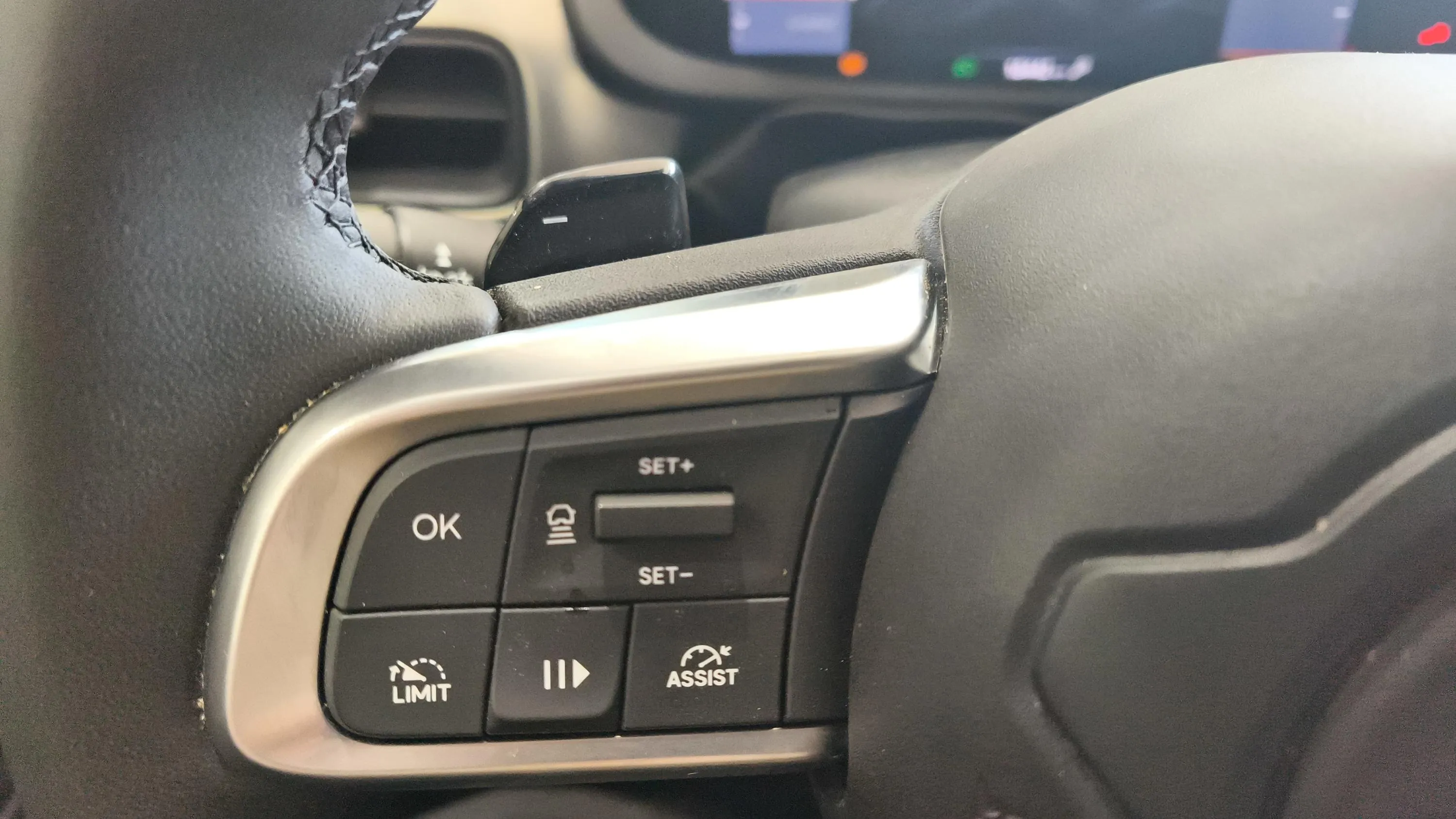 Jeep Avenger 1.2 eHybrid Altitude - foto 14