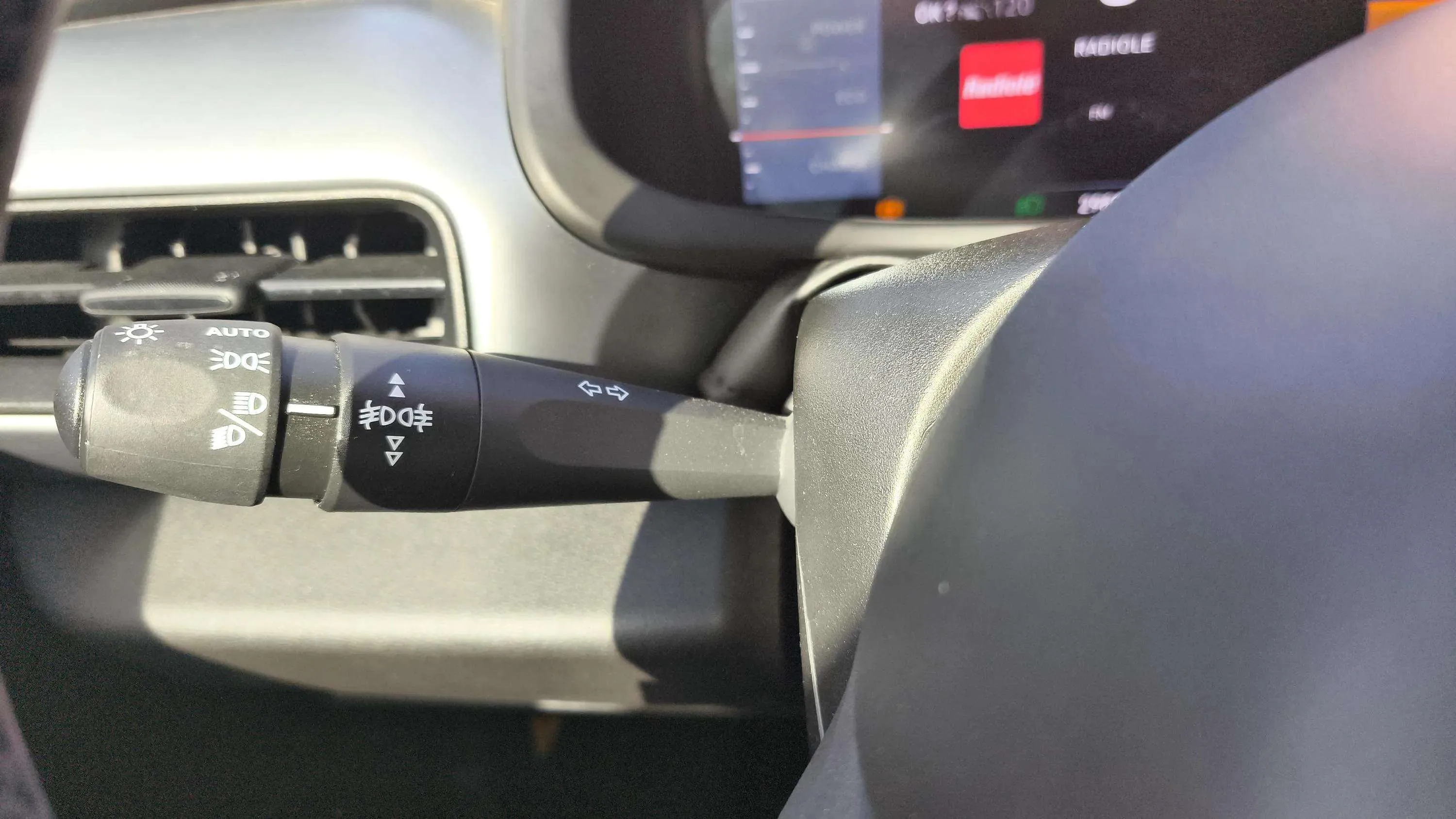 Jeep Avenger 1.2 eHybrid Altitude - foto 21