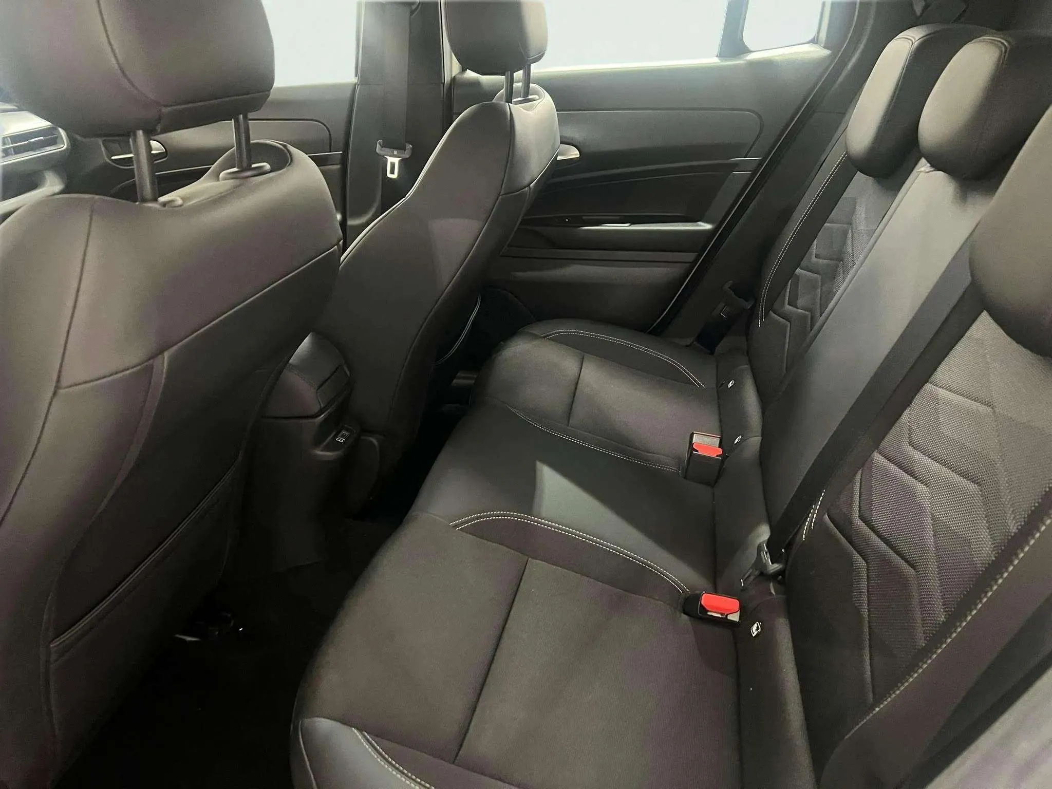 Jeep Avenger 1.2 eHybrid Altitude - foto 14