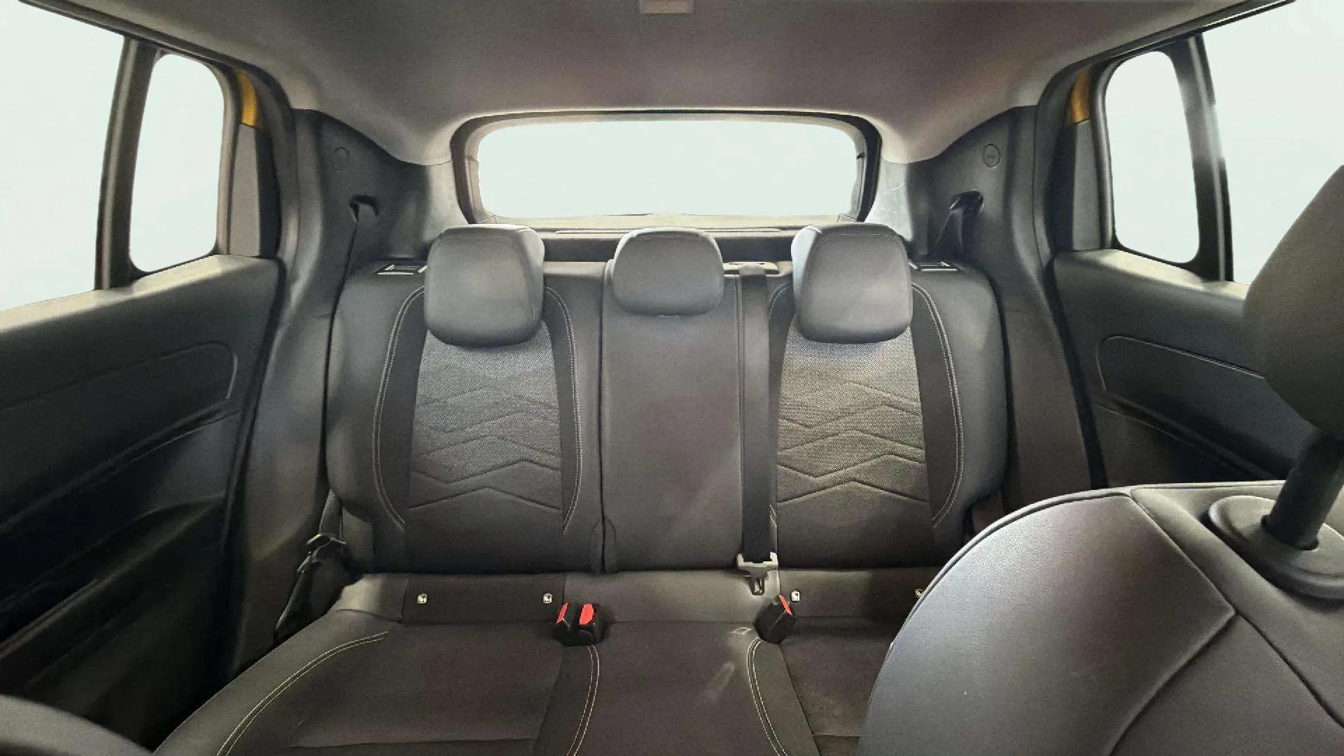 Jeep Avenger 1.2 eHybrid Altitude - foto 22
