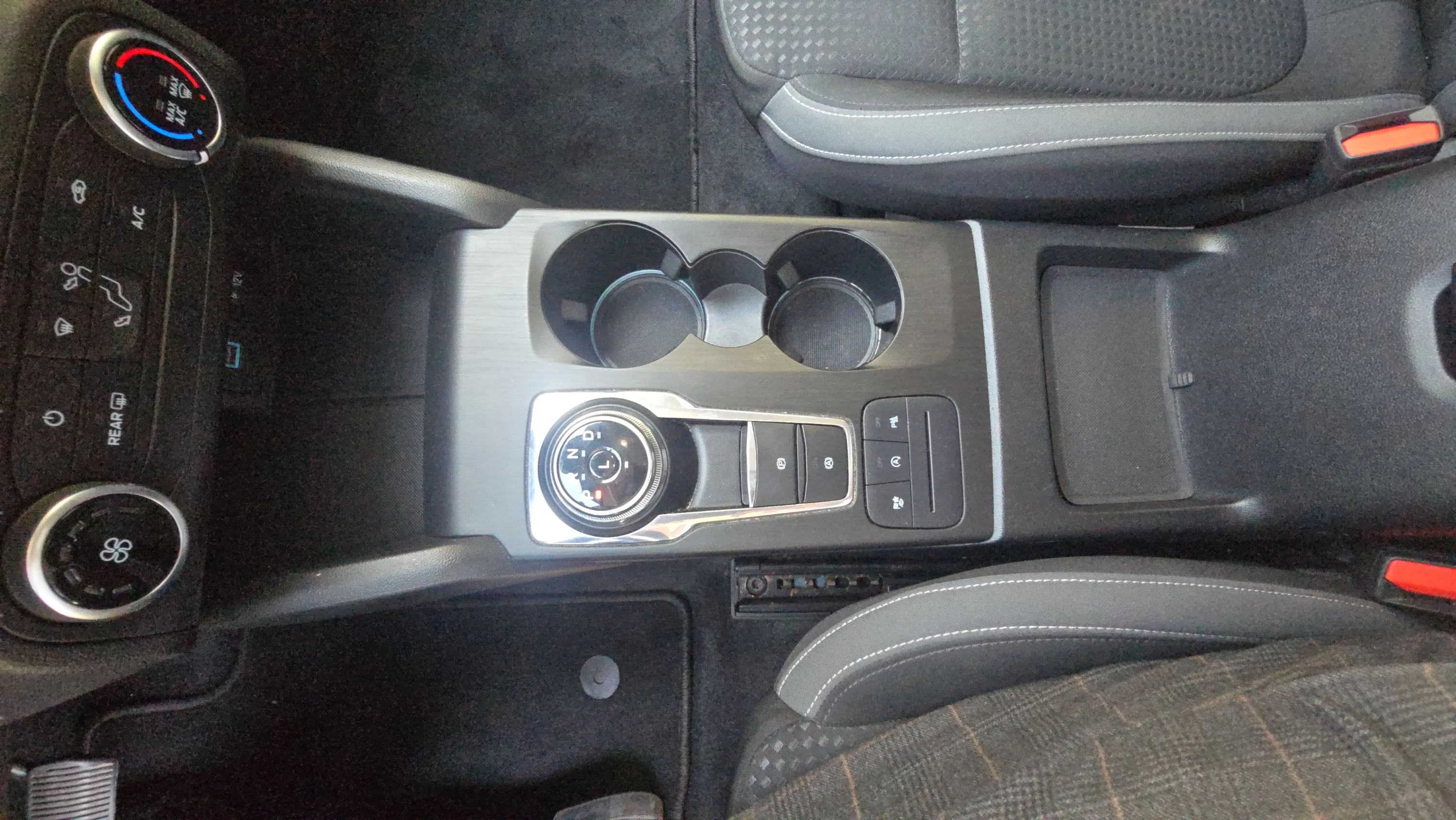 Ford Focus 1.5 EcoBlue Trend+ - foto 13