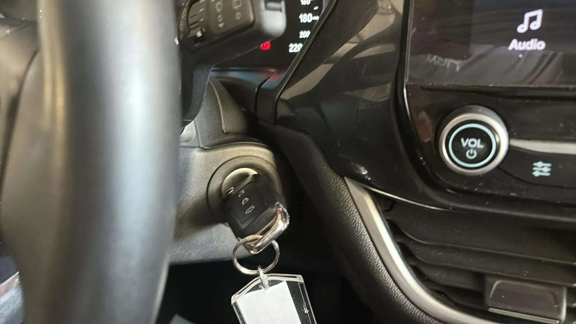Ford Puma 1.0 EcoBoost Titanium Design MHEV - foto 15