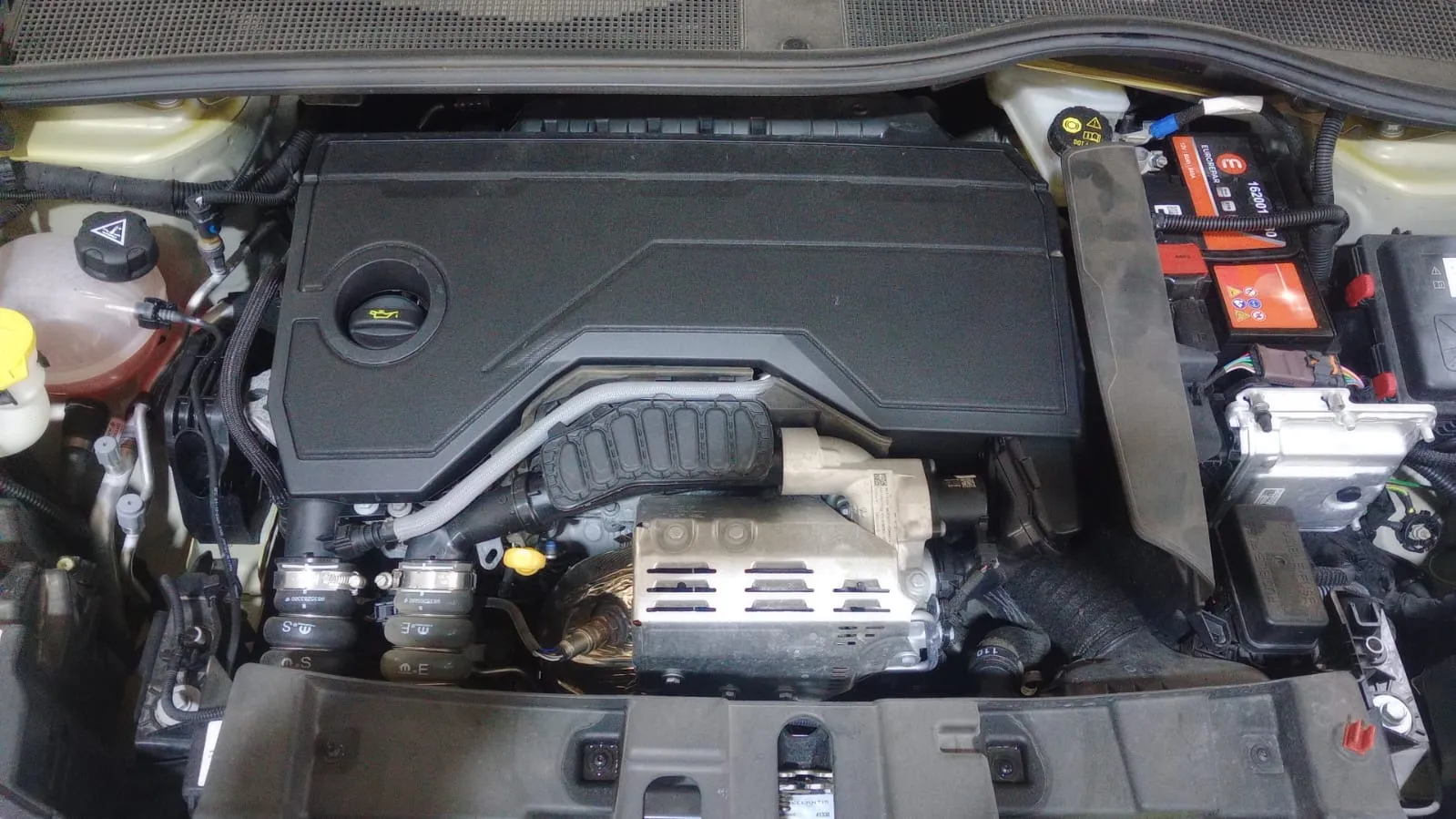 Jeep Avenger 1.2 eHybrid Altitude - foto 15