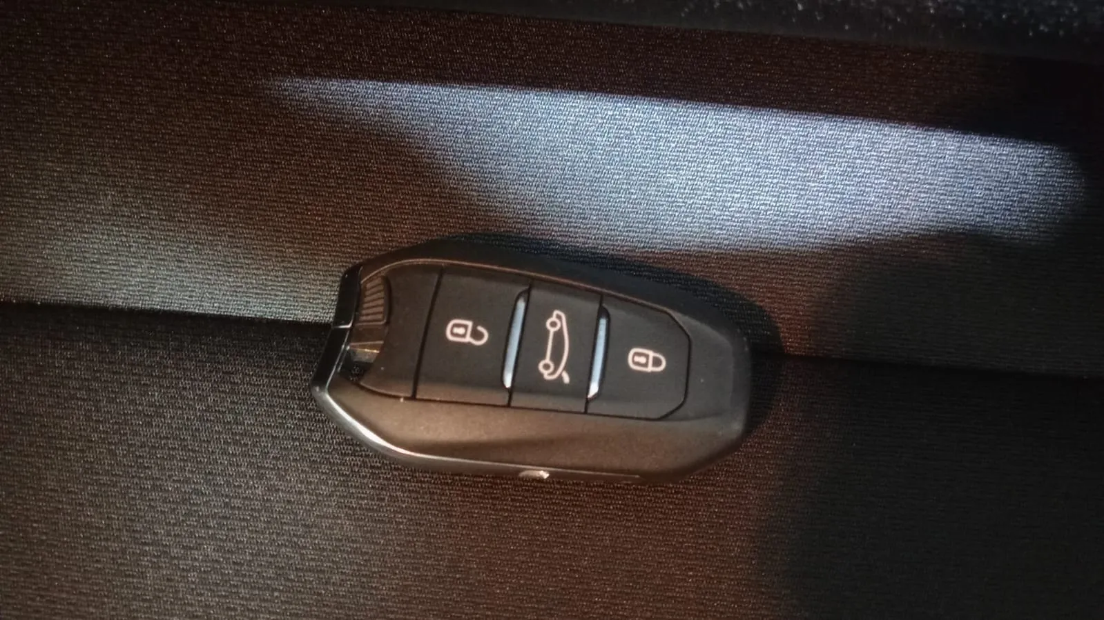 Jeep Avenger 1.2 eHybrid Altitude - foto 14