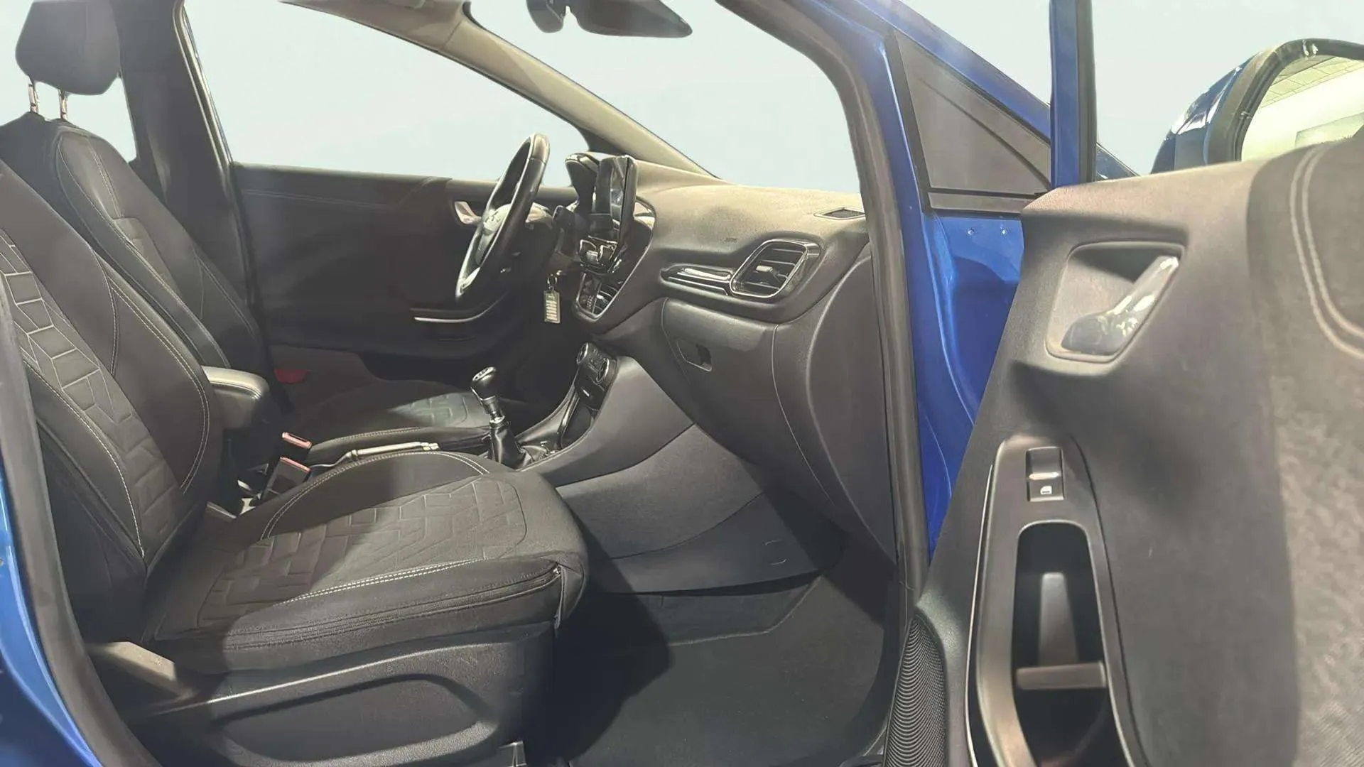 Ford Puma 1.0 EcoBoost Titanium Design MHEV - foto 17