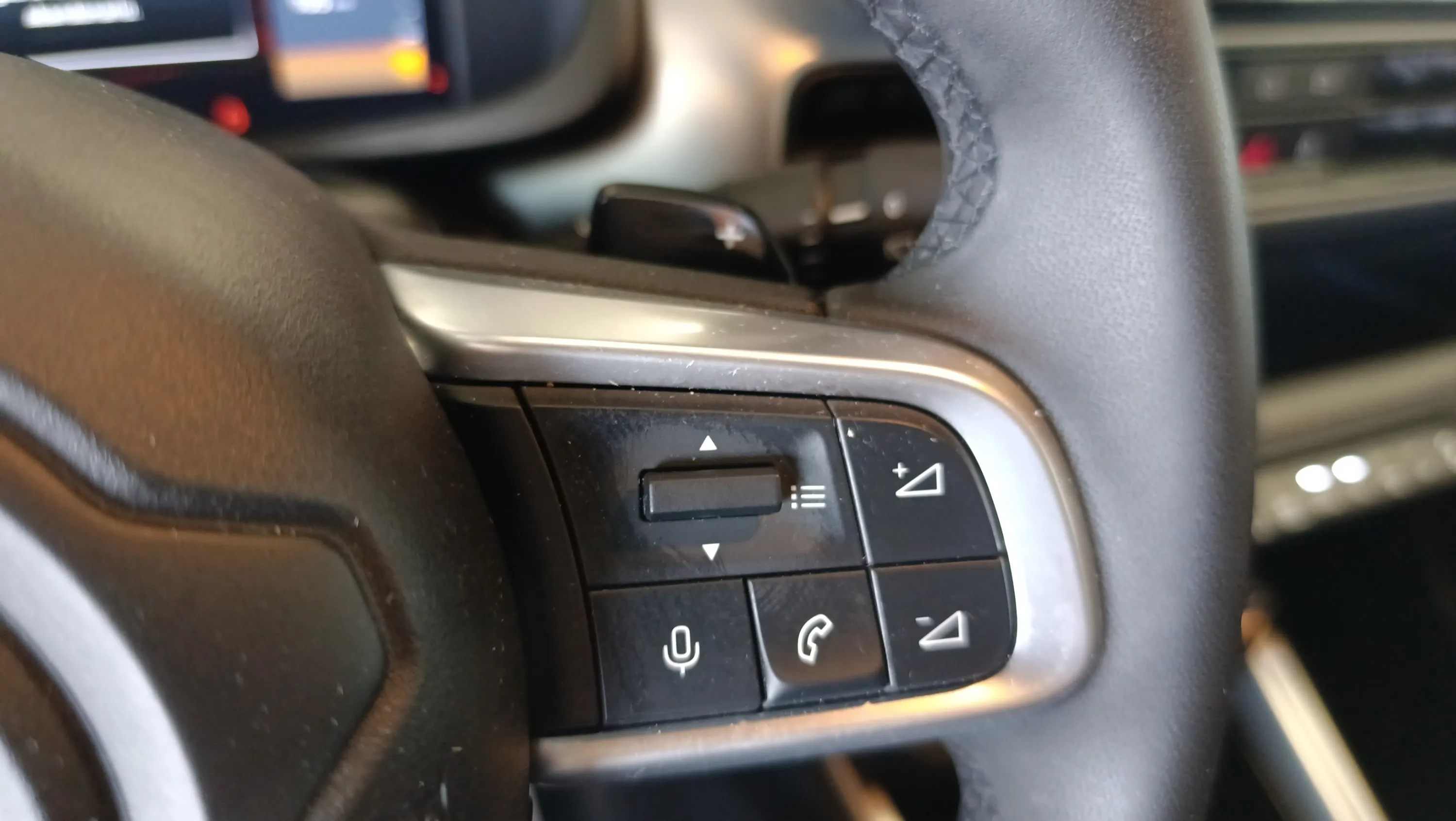 Jeep Avenger 1.2 eHybrid Altitude - foto 13